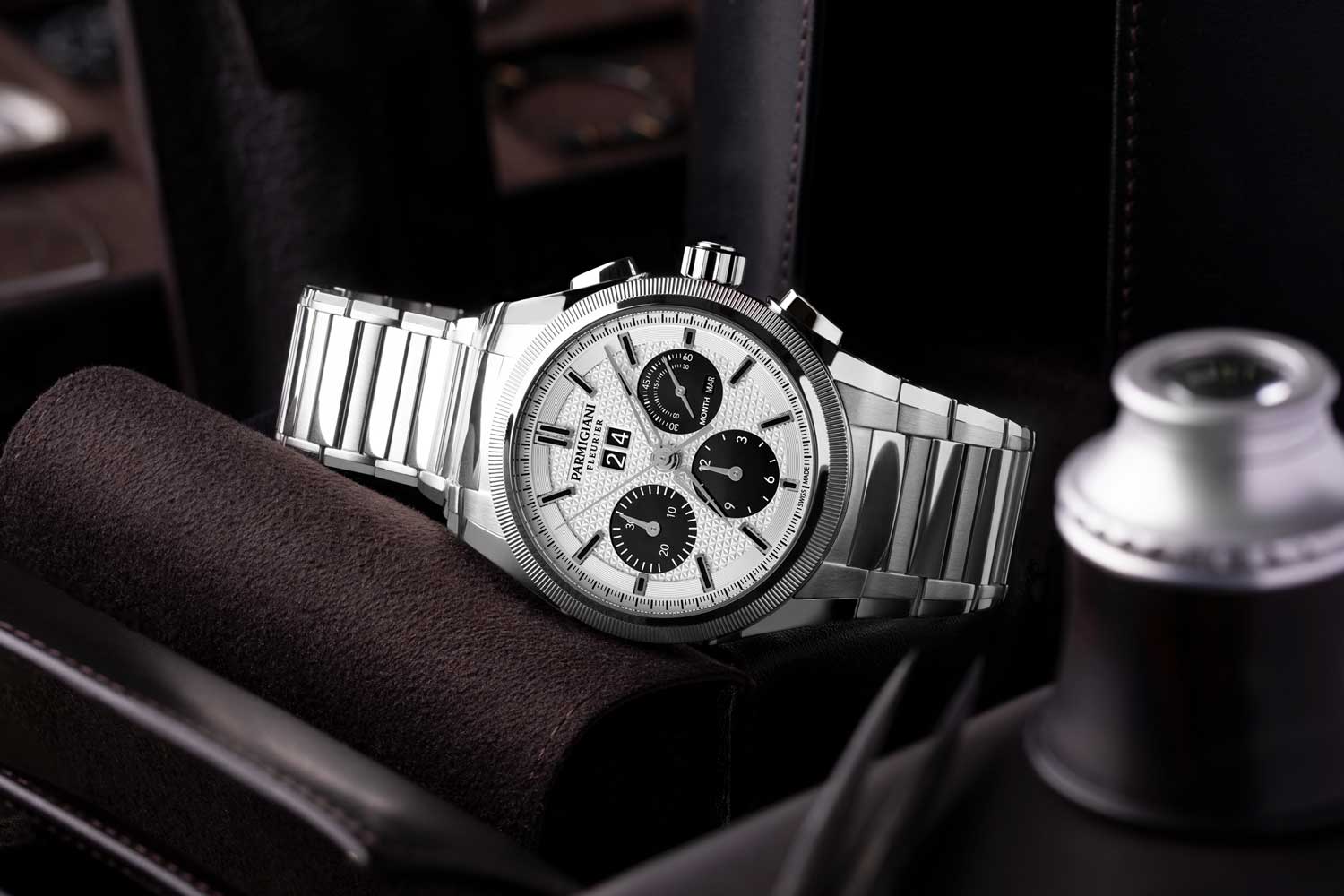 Parmigiani Tondagraph GT Silver Black chiếc đồng hồ doanh nhân