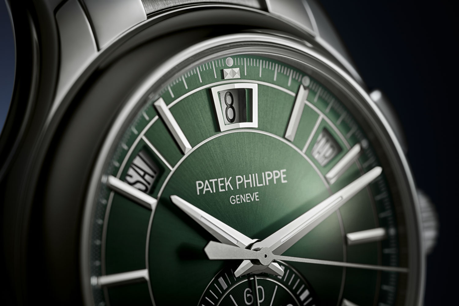 Patek Philippe giới thiệu Đồng hồ bấm giờ Flyback Lịch hàng năm 5905 bằng thép