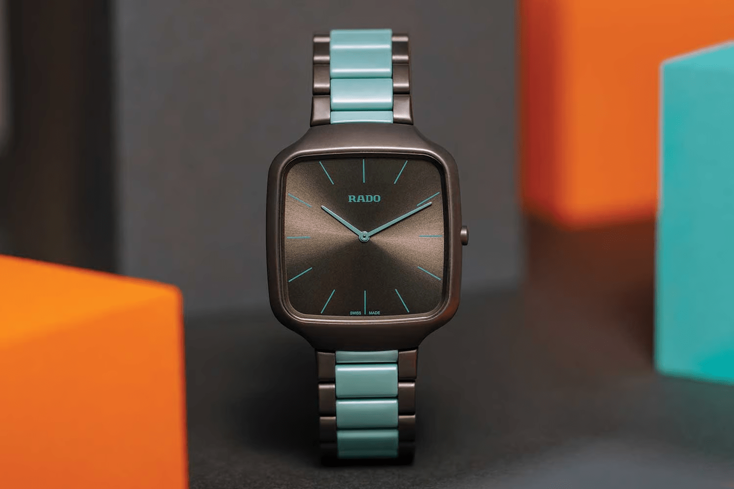 Đồng hồ Rado True Square Thinline Les Couleurs Le Corbusier