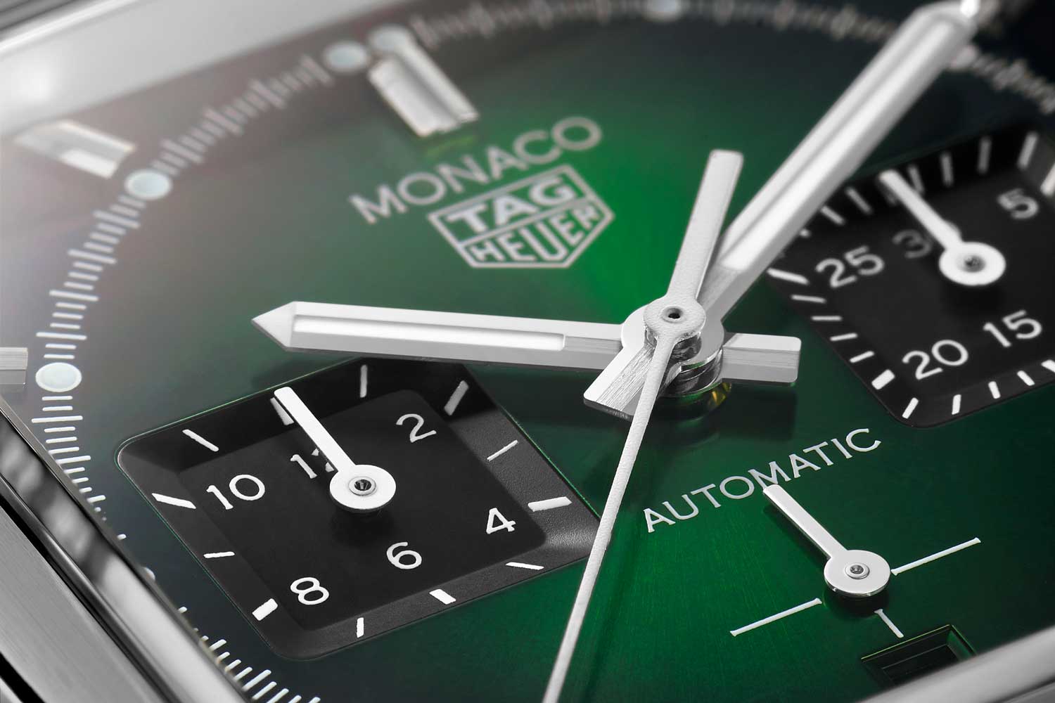 TAG Heuer Monaco Green Dial cổ máy thời gian giới hạn