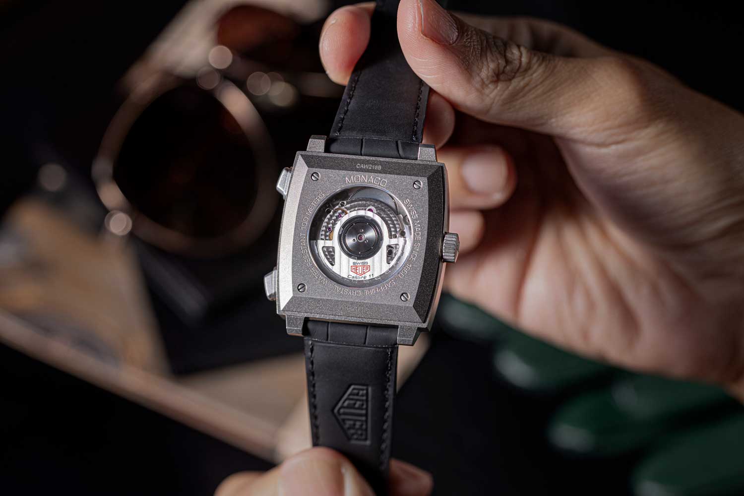  TAG Heuer Monaco Titan Special Edition chiếc đồng hồ cổ điển thế kỷ 21