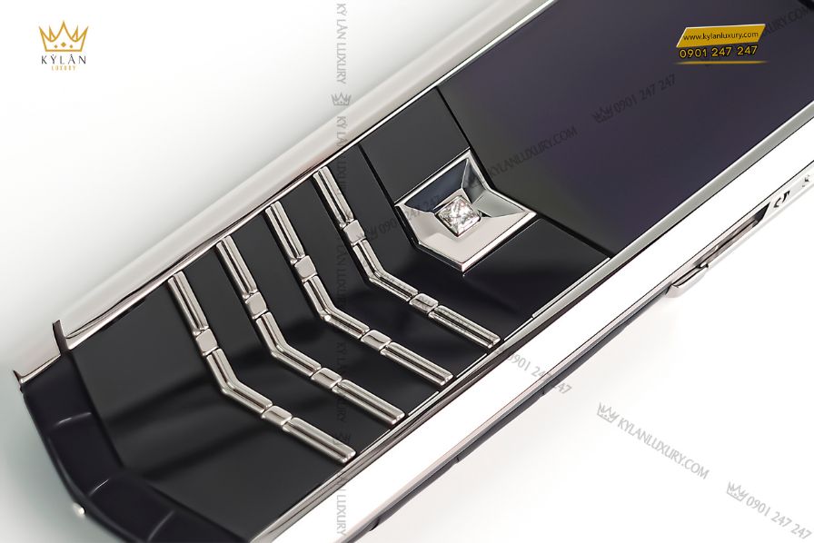 Vertu Signature S phím chủ Diamond - biểu tượng của sự sang trọng, đỉnh cao của dòng Signature S