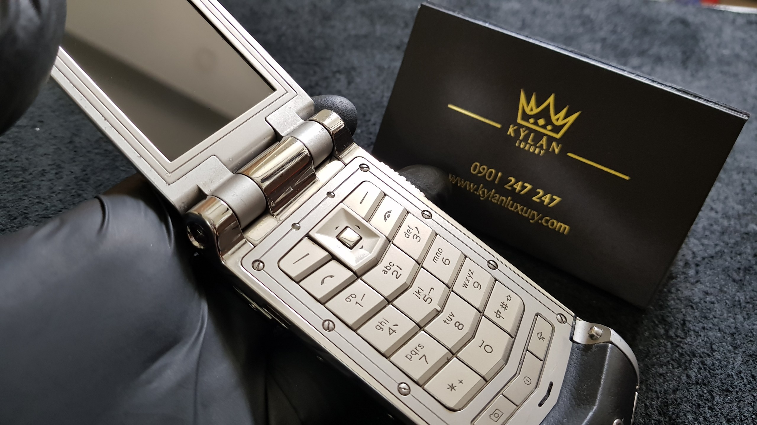 Kỳ Lân Luxury 6a3c5425719a89c4d08b Vertu Ayxta bật nắp siêu đẳng cấp chính hãng