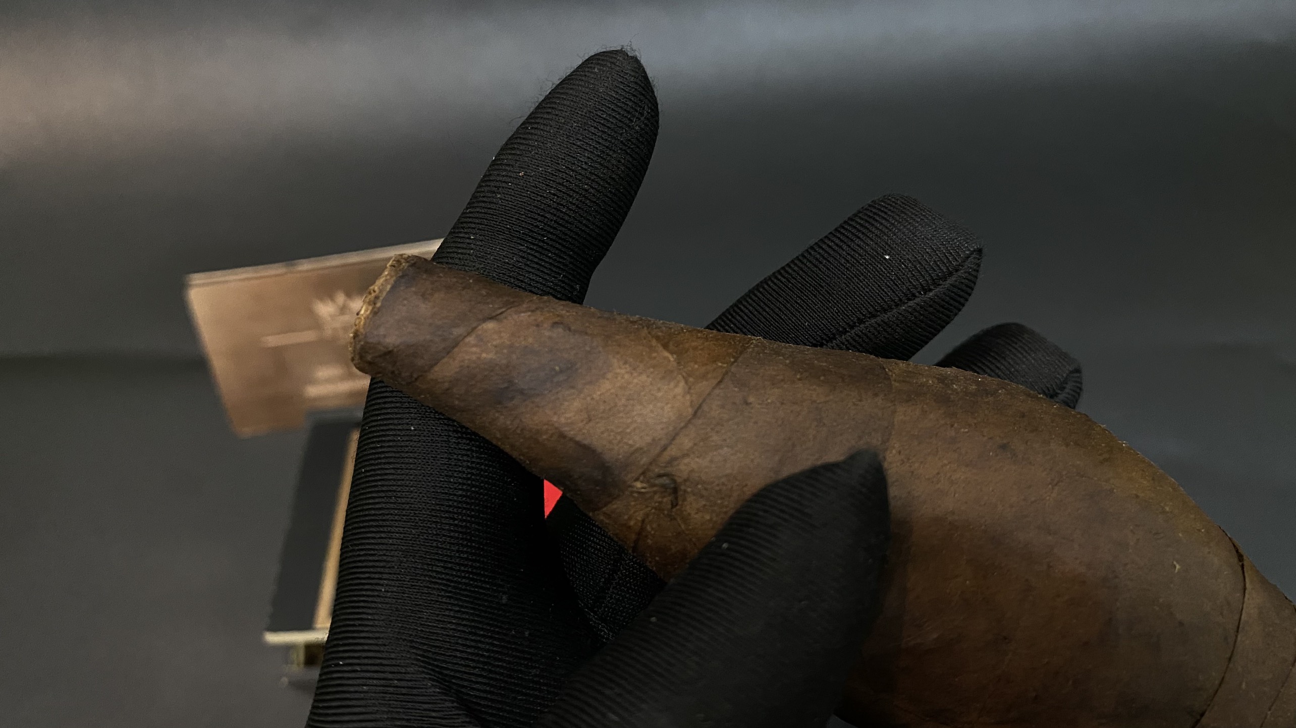Kỳ Lân Luxury cigar egg drew estate 18 Cigar EGG Drew Estate