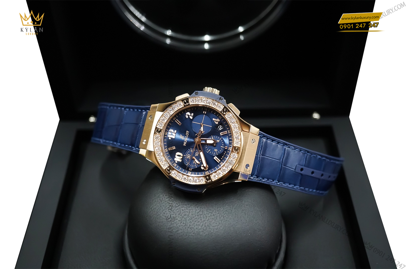 Chiếc đồng hồ Hublot Big Bang Gold Blue Diamonds mang vẻ đẹp huyền bí, quyến rũ thu hút mọi ánh nhìn