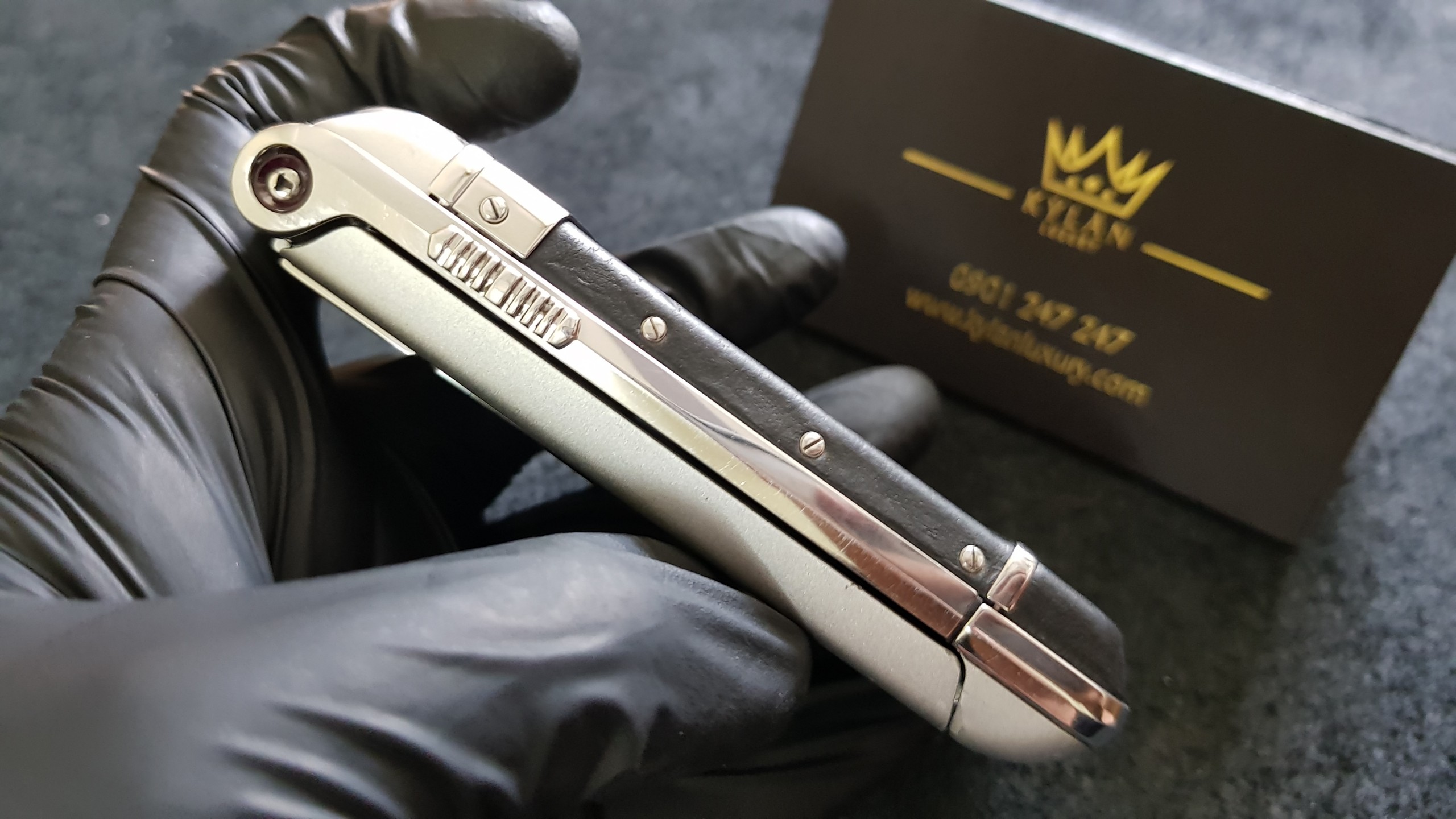 Kỳ Lân Luxury f3ffb36f96d06e8e37c1 Vertu Ayxta bật nắp siêu đẳng cấp chính hãng