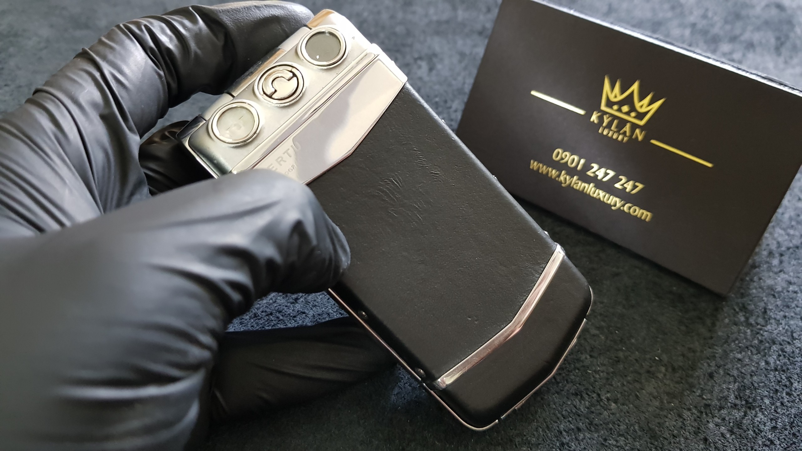 Vertu Ayxta bật nắp siêu đẳng cấp chính hãng 14 Kỳ Lân Luxury fa21131c36a3cefd97b2 Vertu Ayxta bật nắp siêu đẳng cấp chính hãng