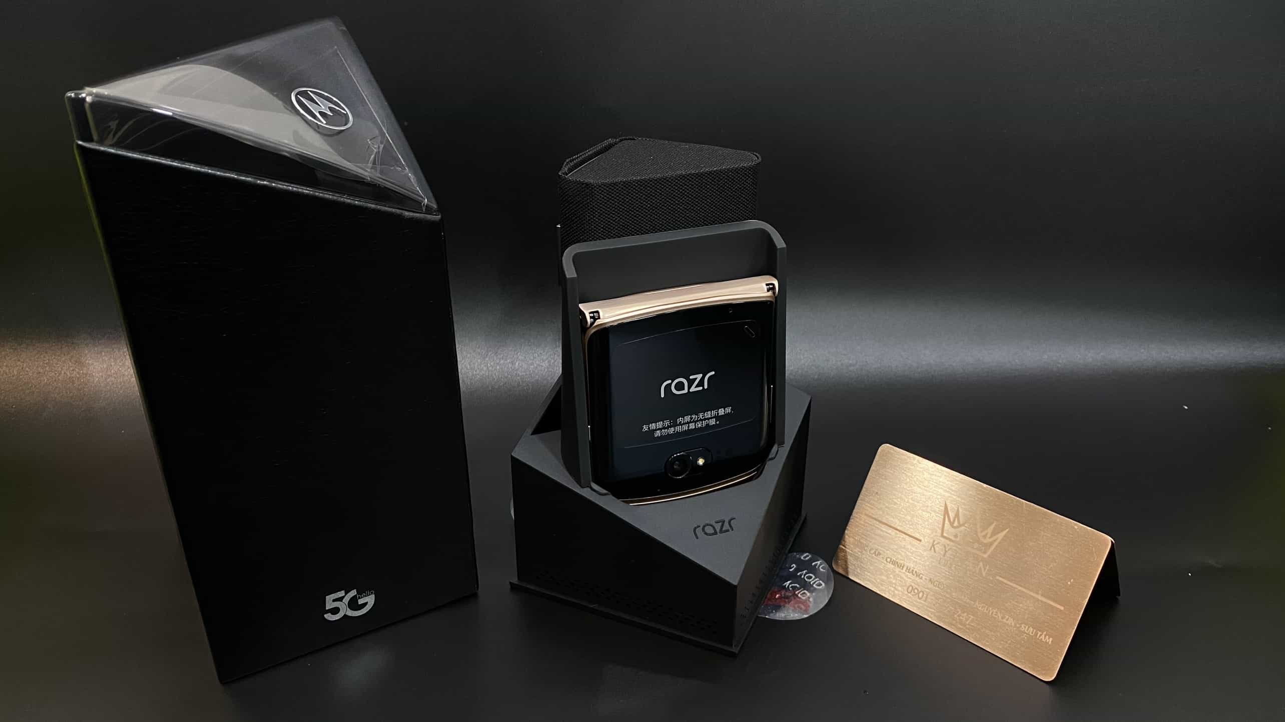 Motorola Razr 5G Gold | Kỳ Lân Luxury
