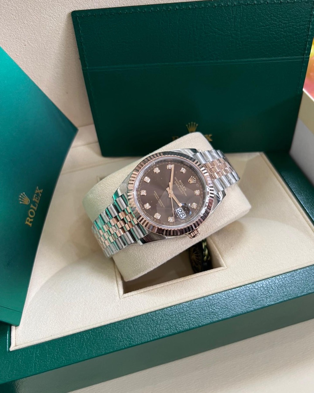 Mẫu đồng hồ Rolex Datejust 126331-0004 Chocolate Dial cực đẹp