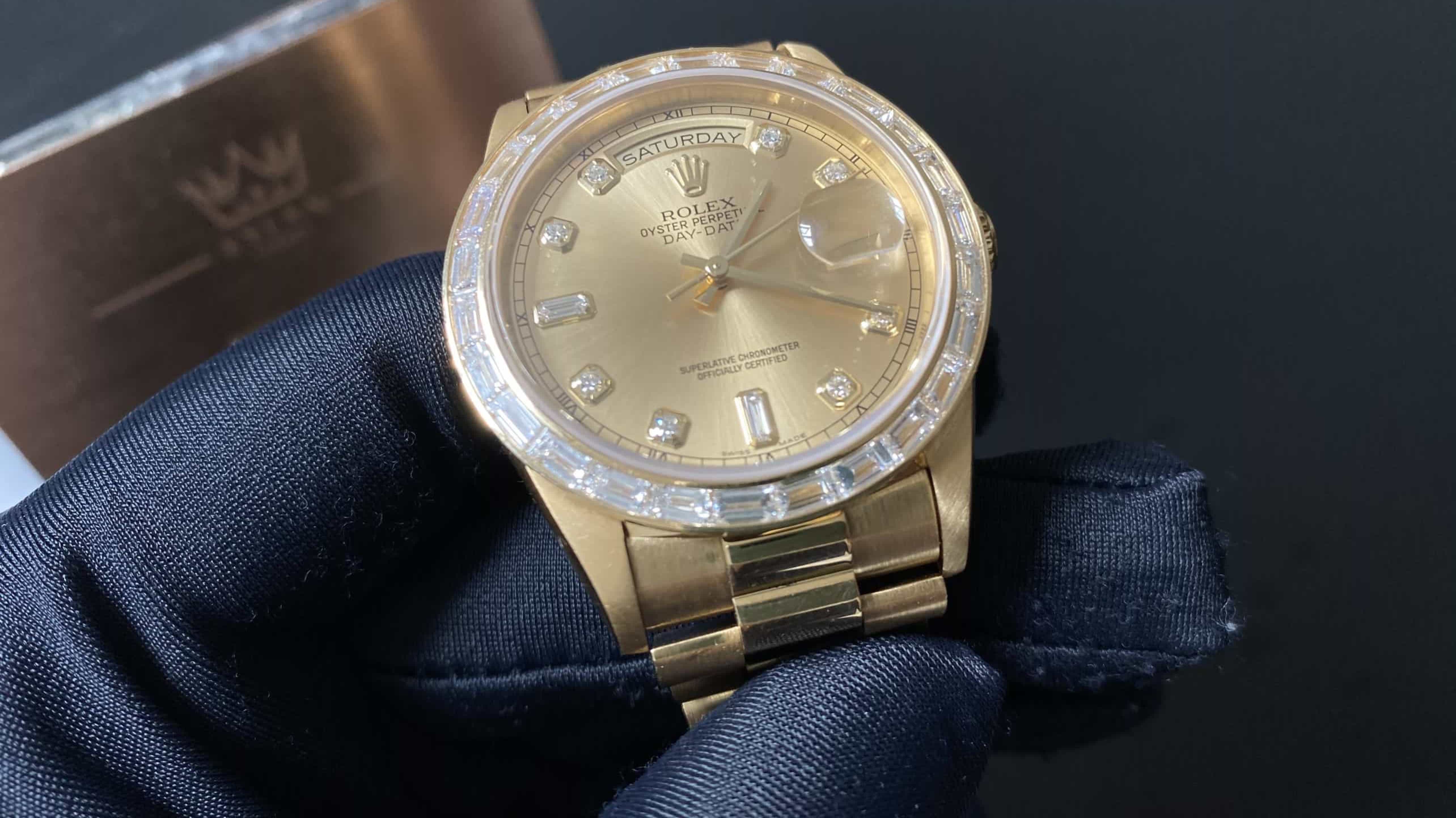 Rolex Day-Date Yellow Gold Bezal Diamond Baguestte | Kỳ Lân Luxury Rolex Day-Date Yellow Gold Bezal Diamond Baguestte | Kỳ Lân Luxury