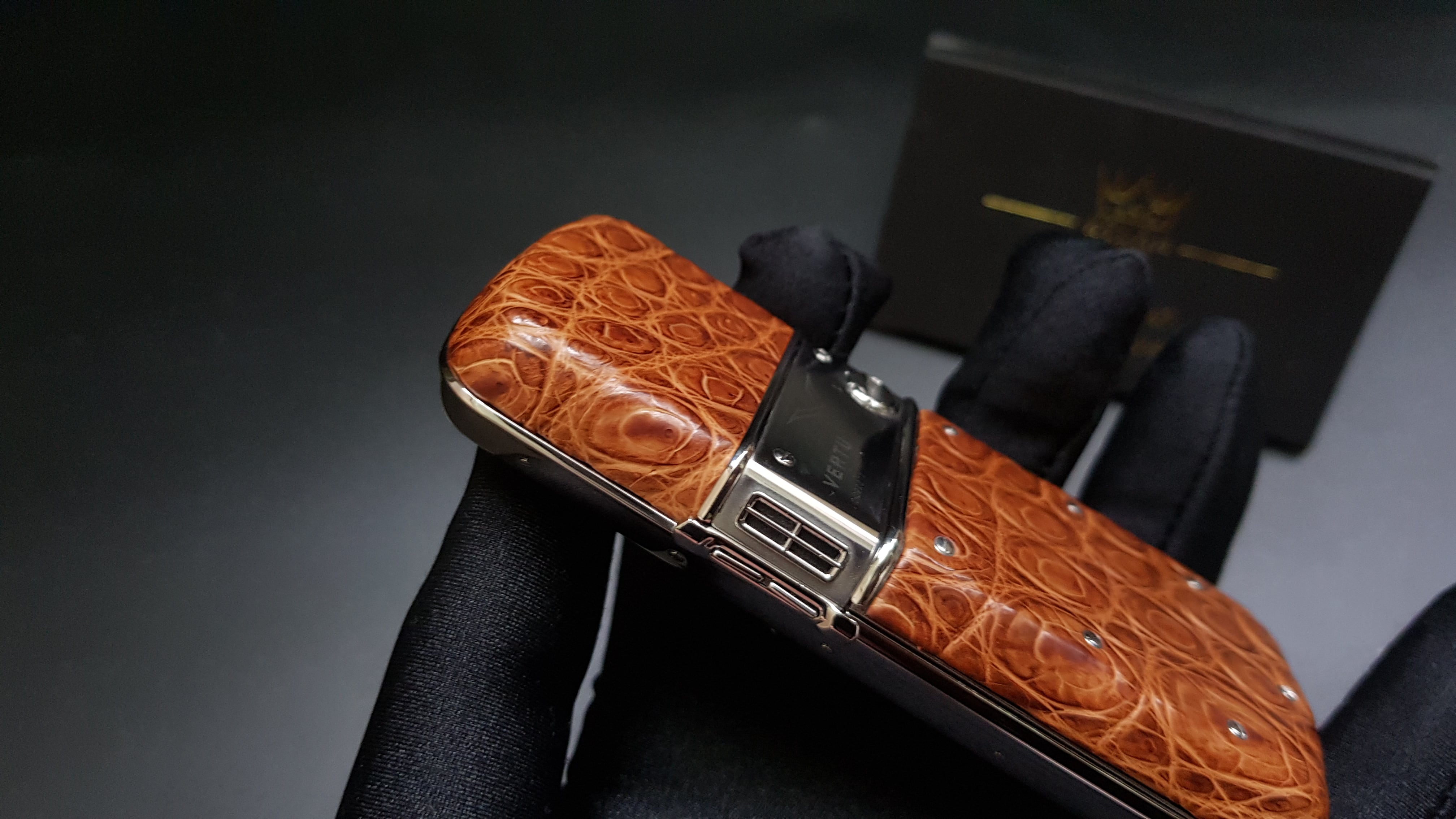 Kỳ Lân Luxury vertu constellation da van nau 27 Vertu Constellation bọc Da vân Nâu