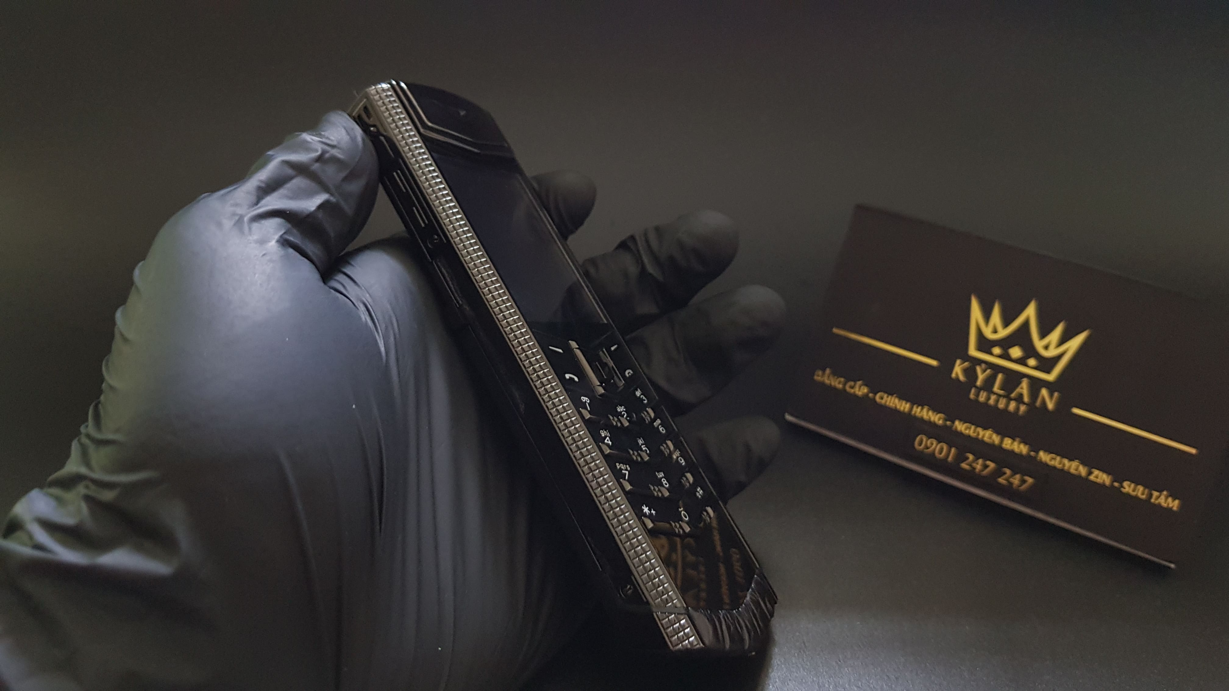 Kỳ Lân Luxury vertu signature s cloud de paris boc da ca sau 22 Vertu Signature S Clous De Paris da cá sấu