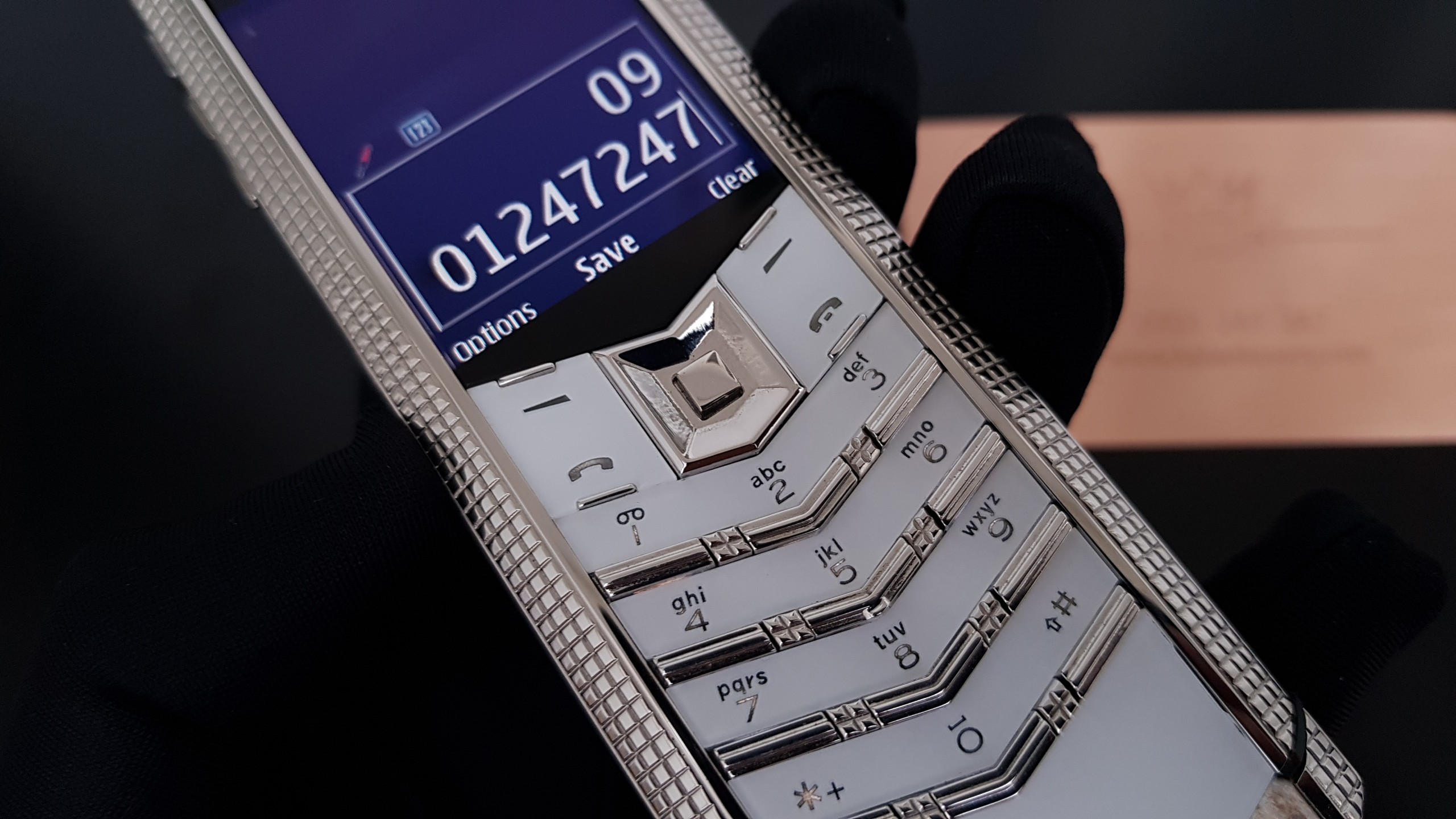 Kỳ Lân Luxury vertu signature s cloud de paris lung da ca sau 18 Vertu Signature S Clous De Paris Lưng Da Cá Sấu