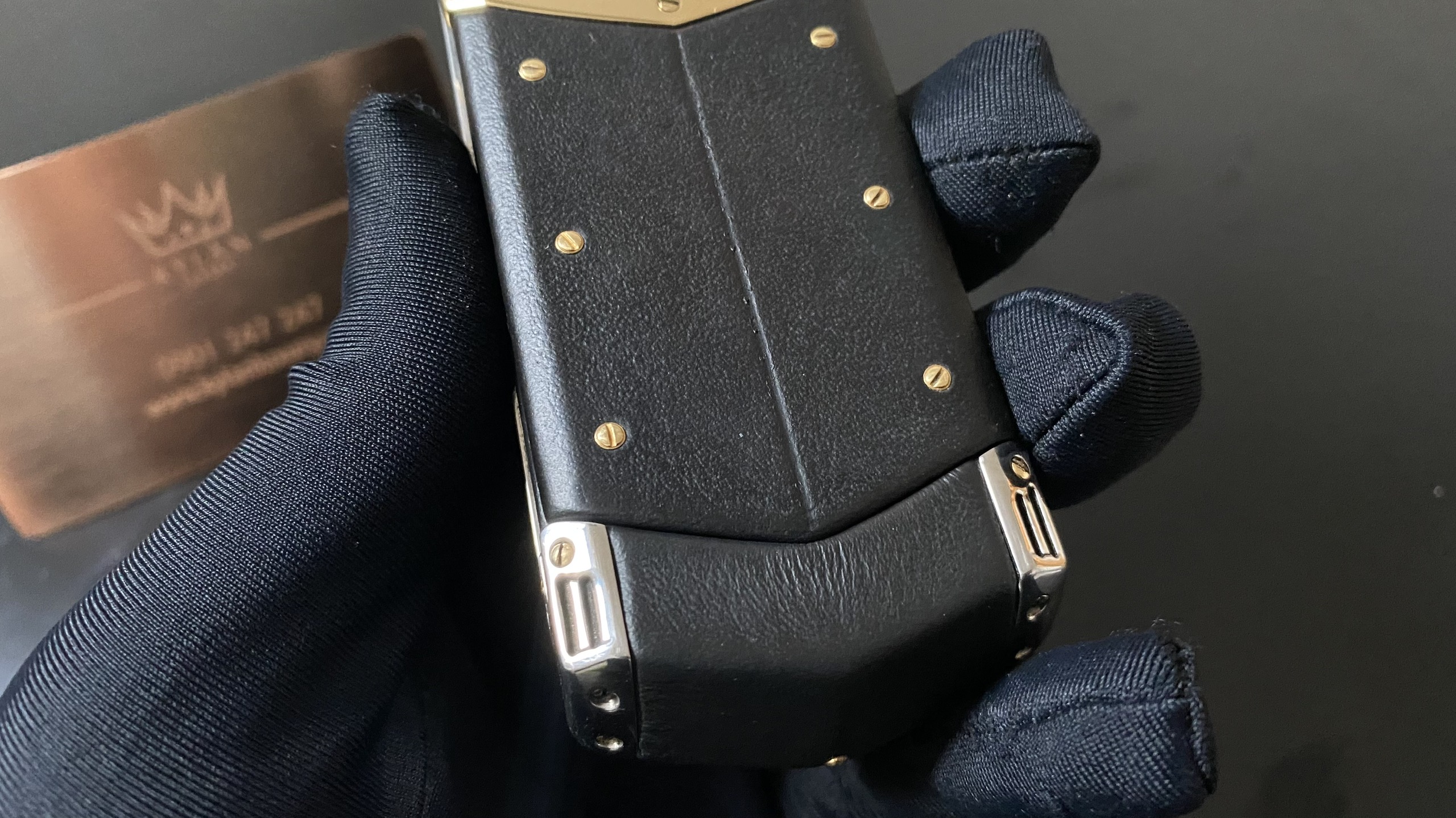 Vertu Signature S Điểm Vàng 11 Kỳ Lân Luxury vertu signature s die m va ng 10 Vertu Signature S Điểm Vàng