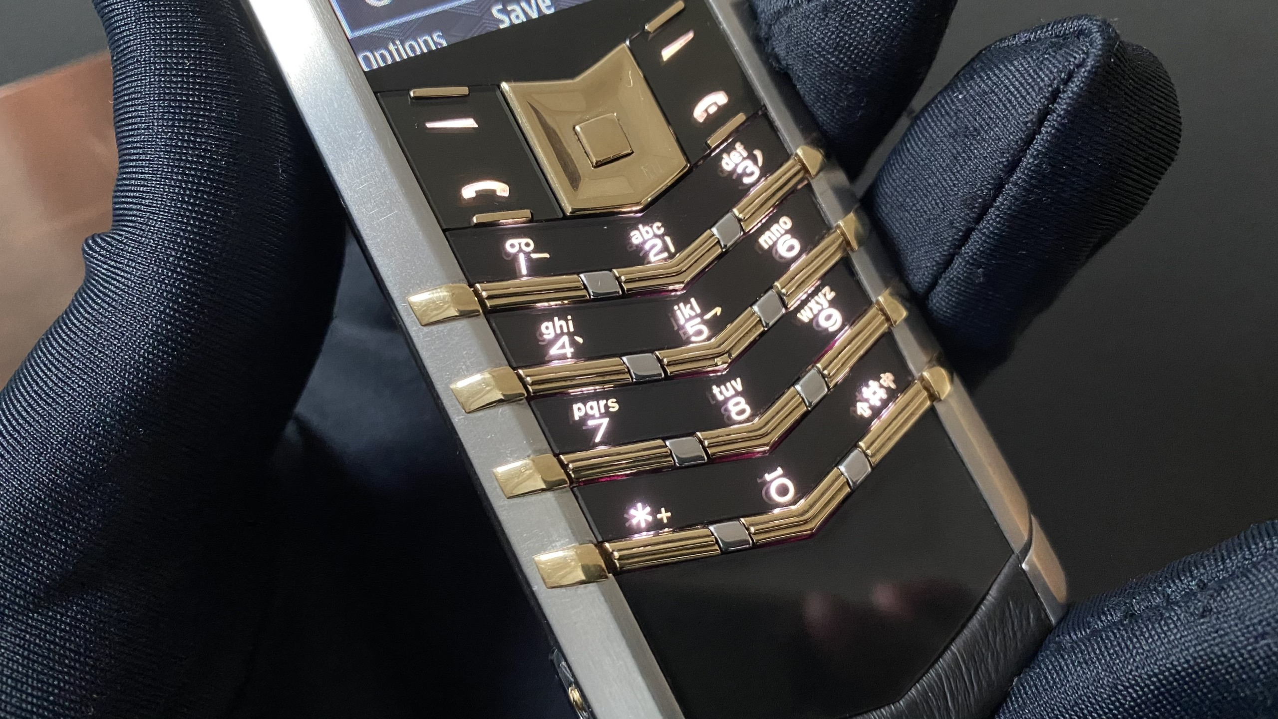 Vertu Signature S Điểm Vàng 15 Kỳ Lân Luxury vertu signature s die m va ng 14 Vertu Signature S Điểm Vàng