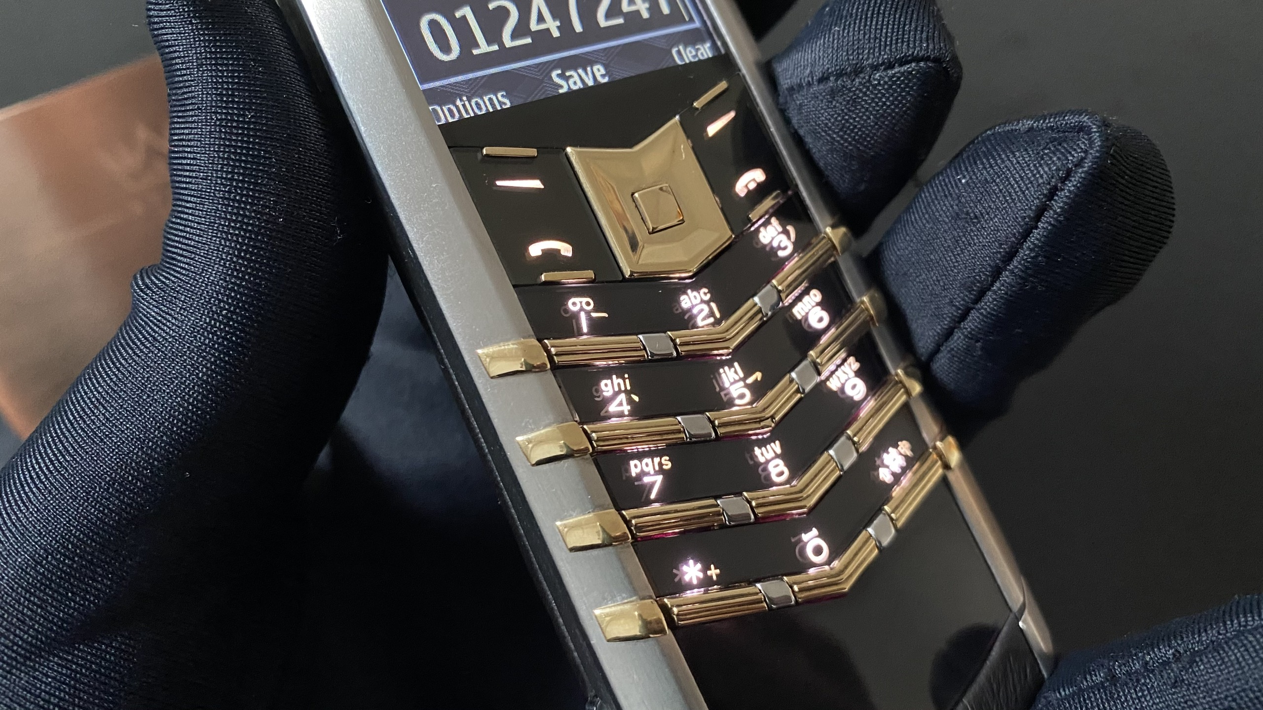 Vertu Signature S Điểm Vàng 17 Kỳ Lân Luxury vertu signature s die m va ng 16 Vertu Signature S Điểm Vàng