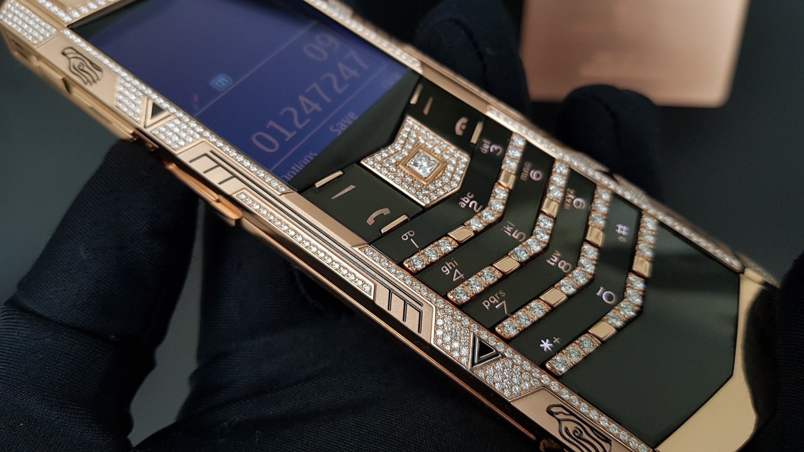 Kỳ Lân Luxury vertu signature s full gold diamond ziczac 6 Vertu Signature S Full Gold Diamond Ziczac