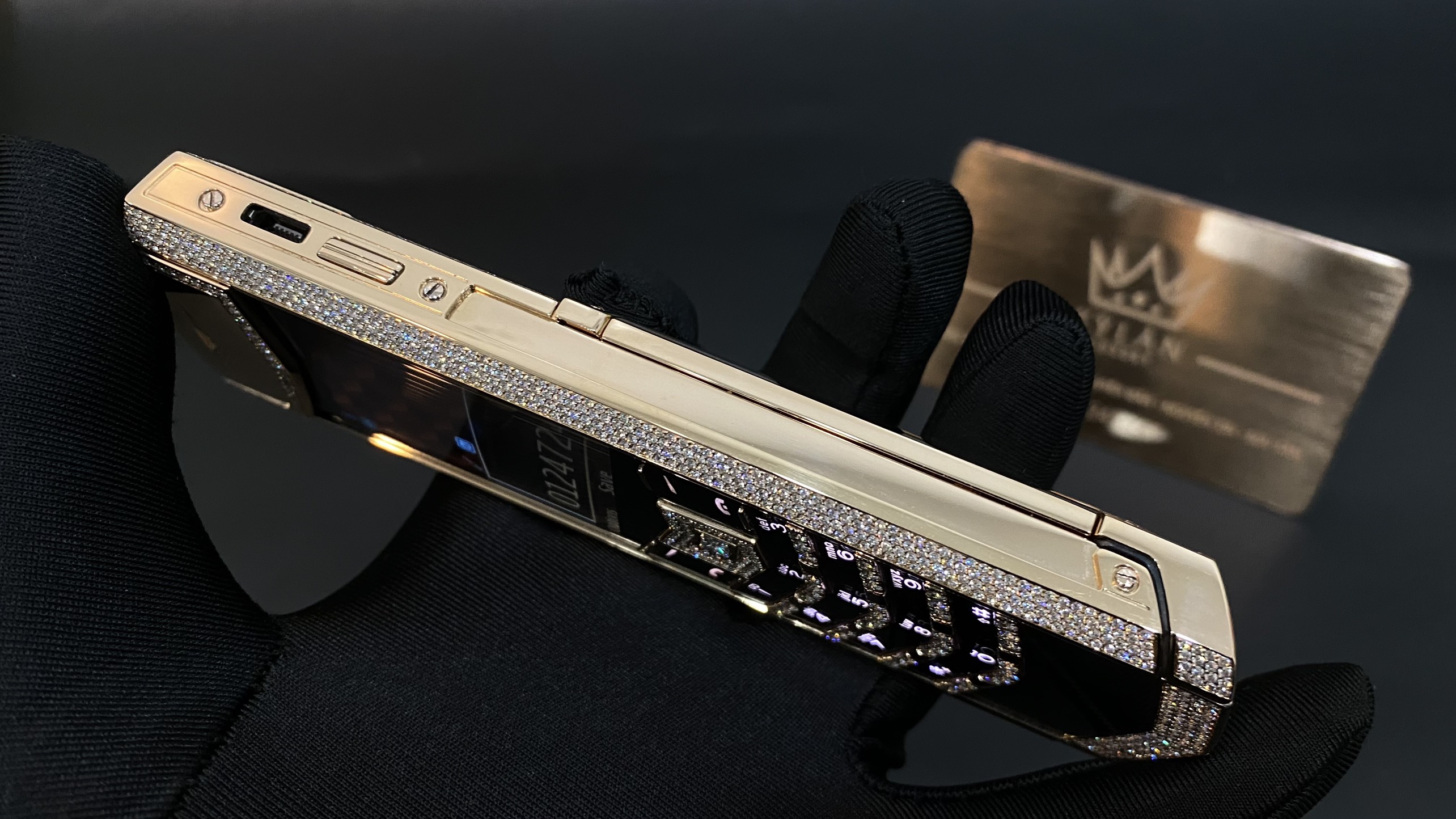 Kỳ Lân Luxury vertu signature s full gold full diamond 17 Vertu Signature S Full Gold Full Diamond