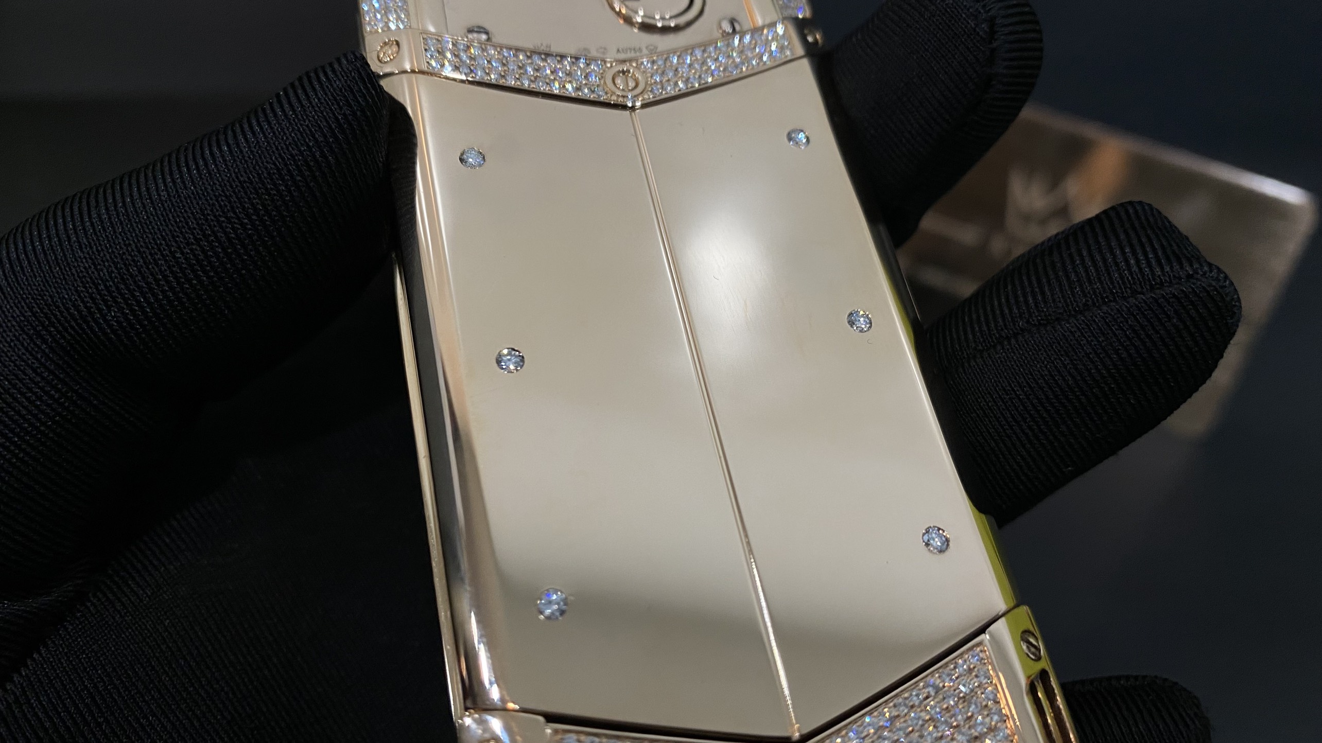 Kỳ Lân Luxury vertu signature s full gold full diamond 7 Vertu Signature S Full Gold Full Diamond