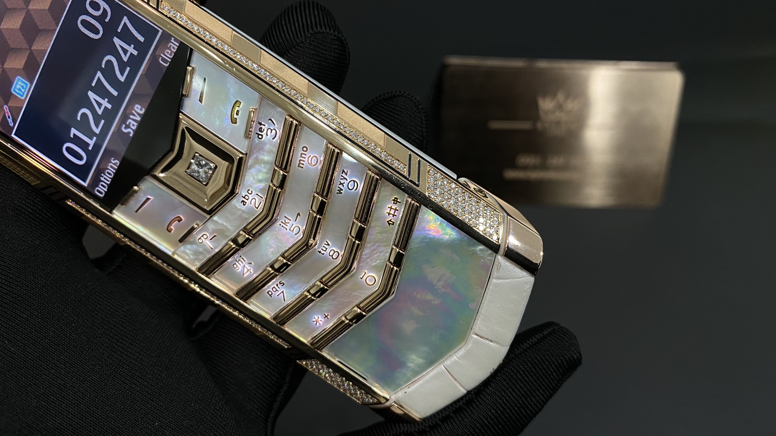 Vertu Signature S Gold Mix Diamond White Alternative 32 Kỳ Lân Luxury vertu signature s full gold full diamond ziczac 14 Vertu Signature S Gold Mix Diamond White Alternative