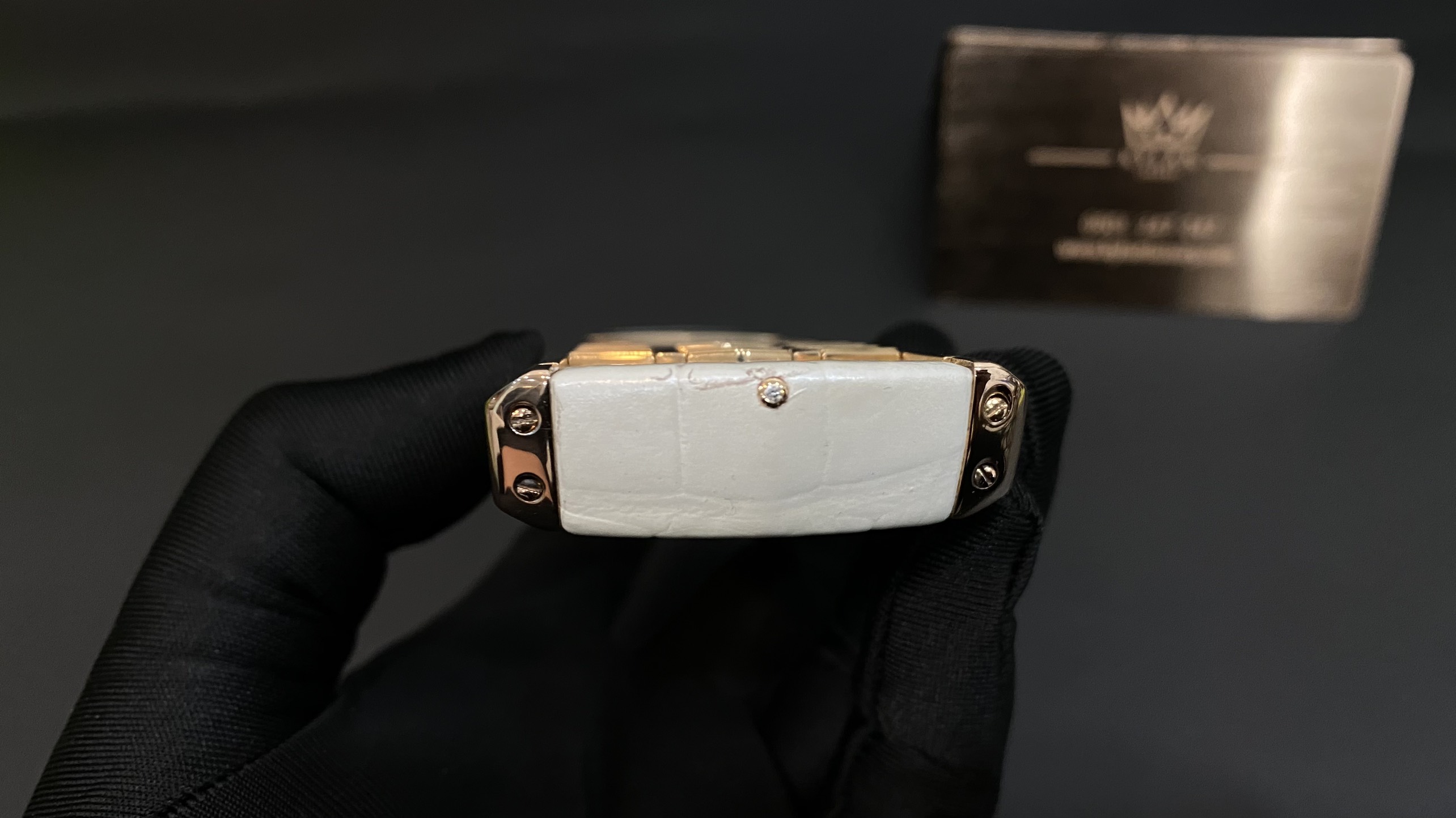 Kỳ Lân Luxury vertu signature s full gold full diamond ziczac 21 Vertu Signature S Gold Mix Diamond White Alternative