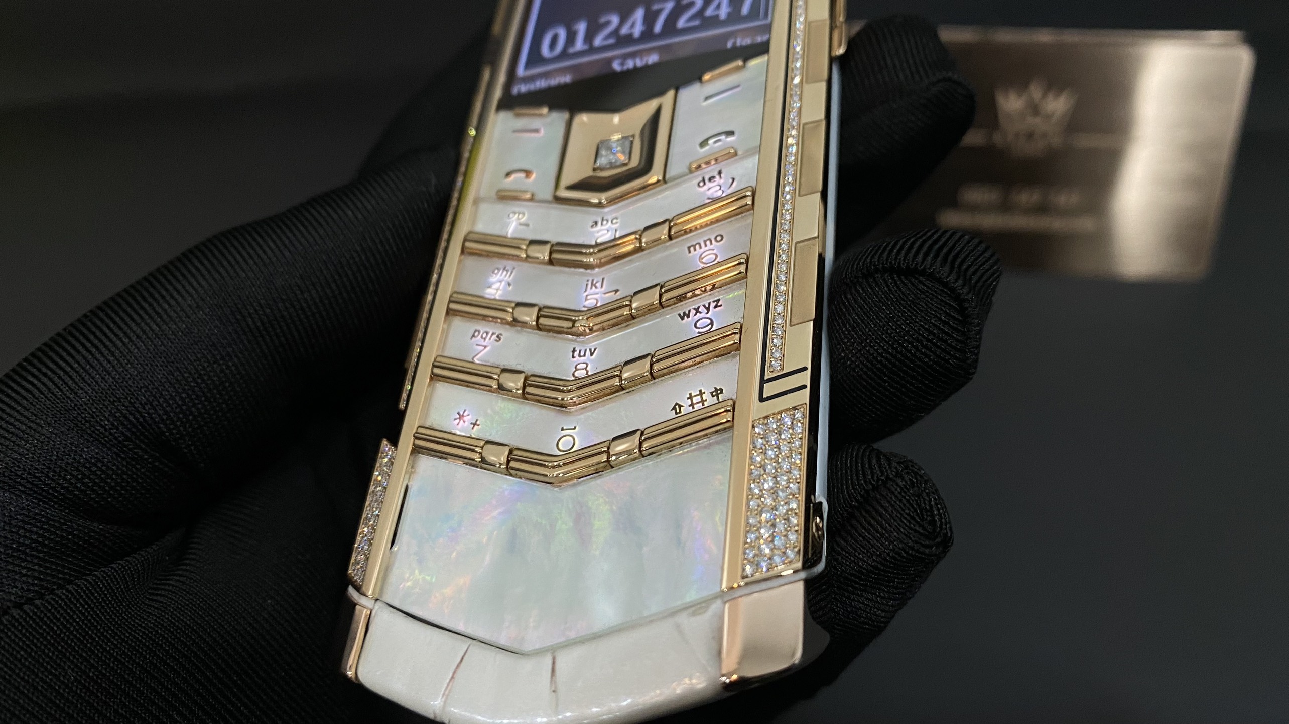 Kỳ Lân Luxury vertu signature s full gold full diamond ziczac 22 Vertu Signature S Gold Mix Diamond White Alternative