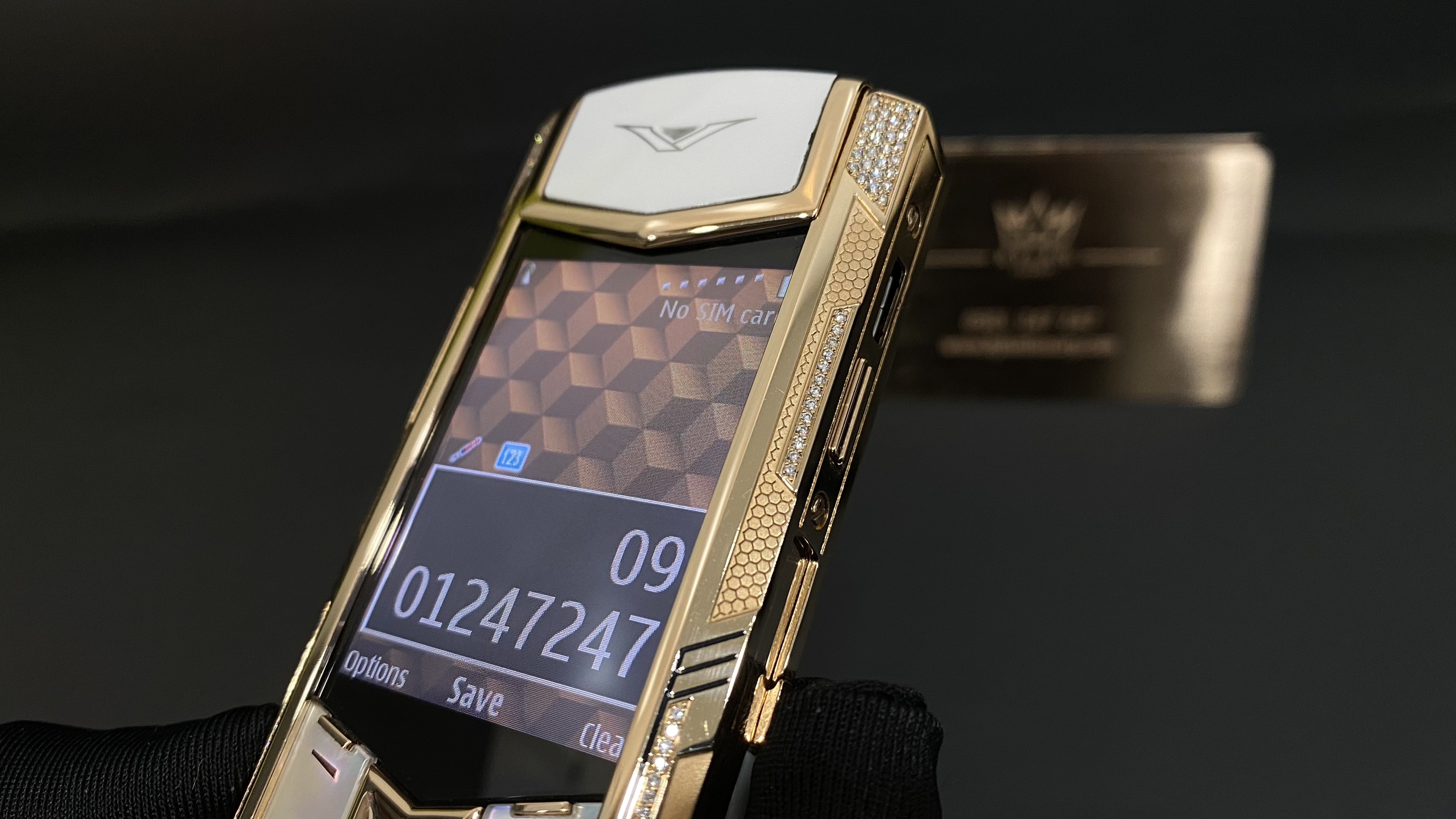 Kỳ Lân Luxury vertu signature s full gold full diamond ziczac 27 Vertu Signature S Gold Mix Diamond White Alternative