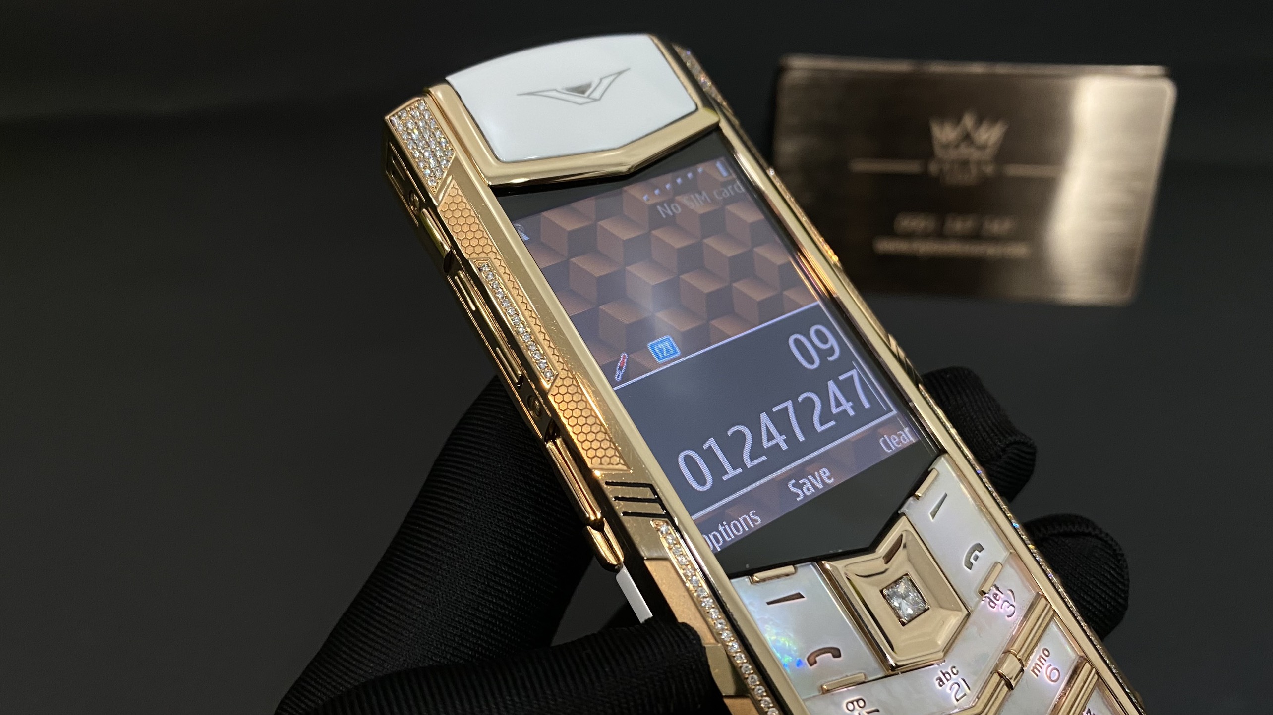 Kỳ Lân Luxury vertu signature s full gold full diamond ziczac 29 Vertu Signature S Gold Mix Diamond White Alternative