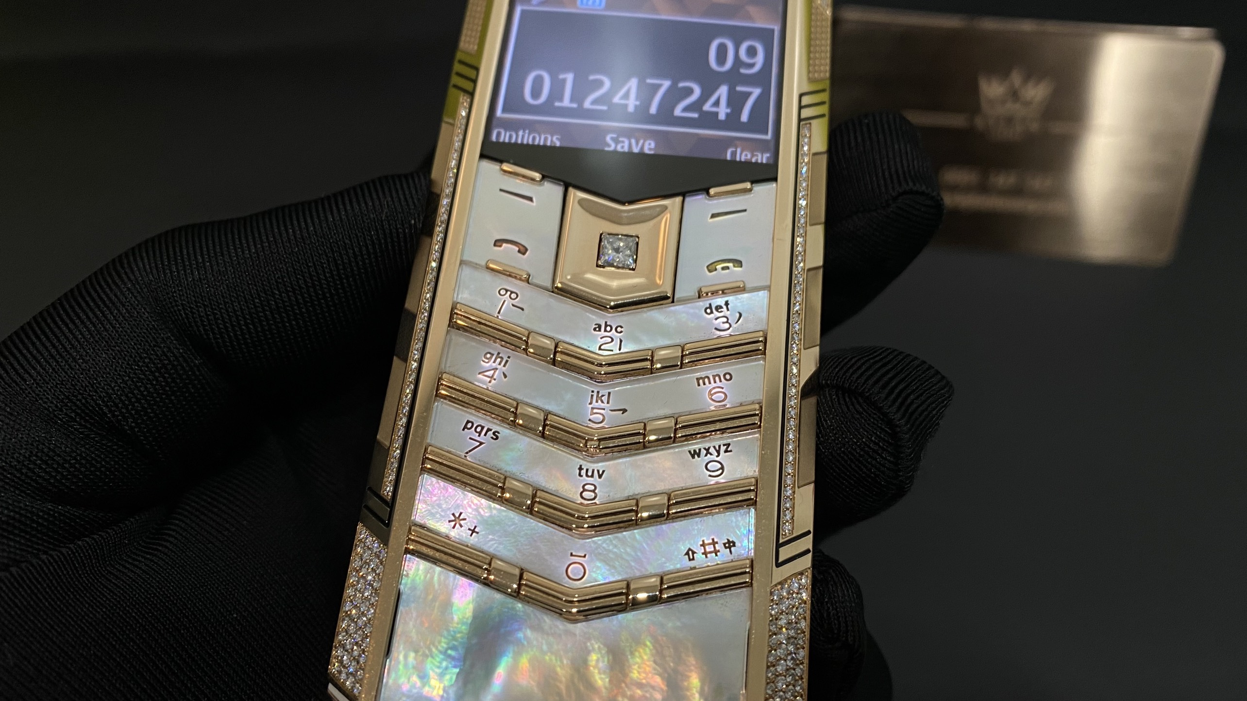 Vertu Signature S Gold Mix Diamond White Alternative 8 Kỳ Lân Luxury vertu signature s full gold full diamond ziczac 30 Vertu Signature S Gold Mix Diamond White Alternative