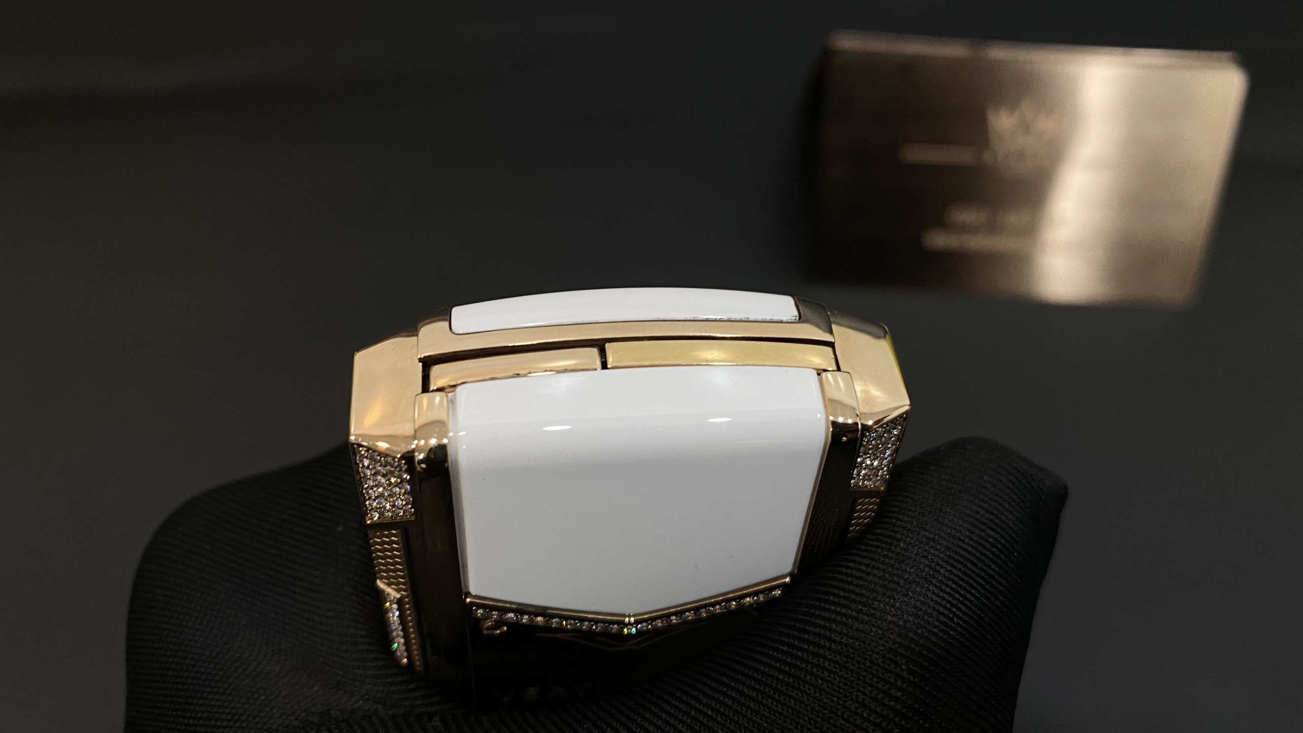 Kỳ Lân Luxury vertu signature s full gold full diamond ziczac 35 Vertu Signature S Gold Mix Diamond White Alternative