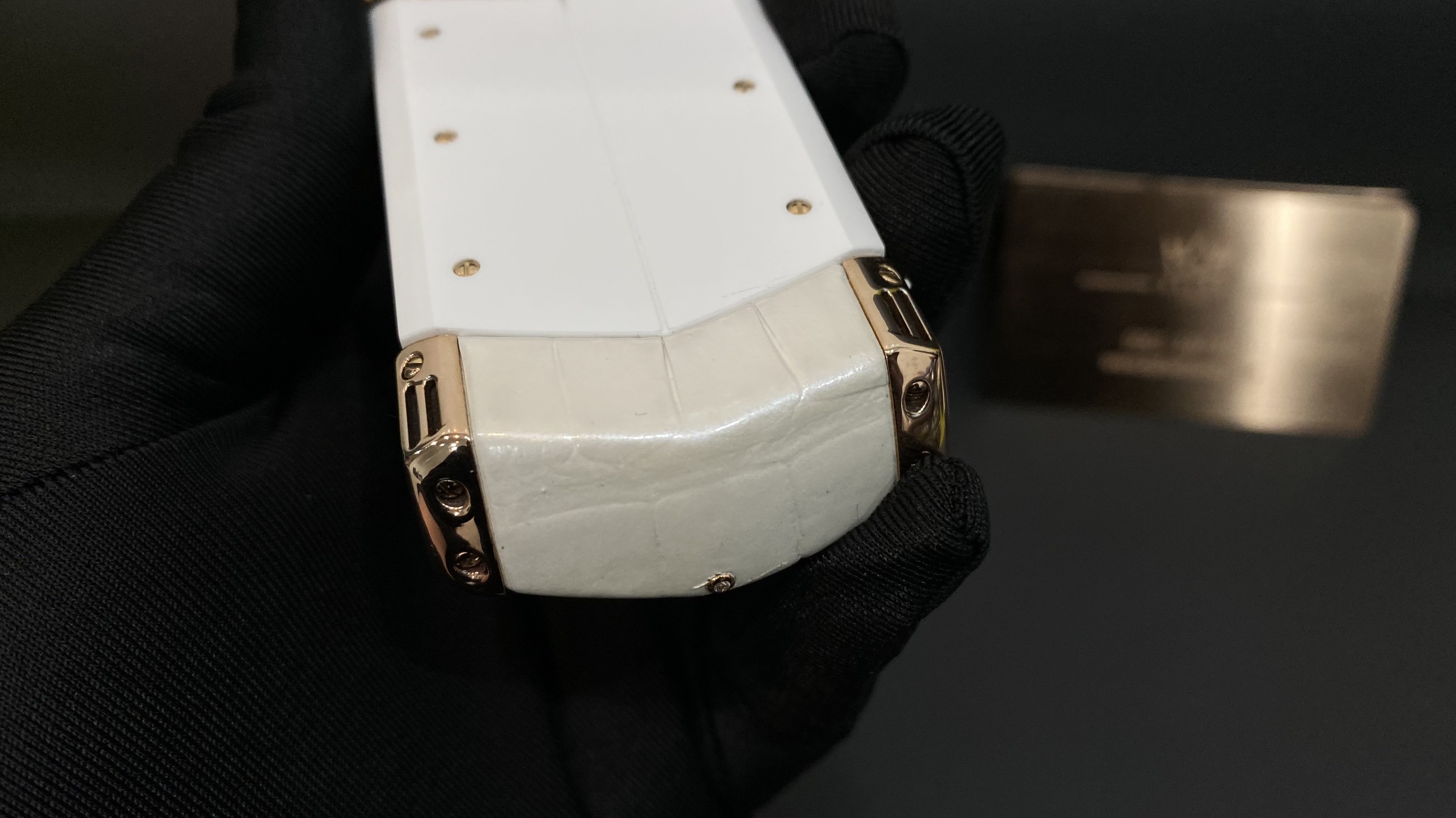 Kỳ Lân Luxury vertu signature s full gold full diamond ziczac 4 Vertu Signature S Gold Mix Diamond White Alternative