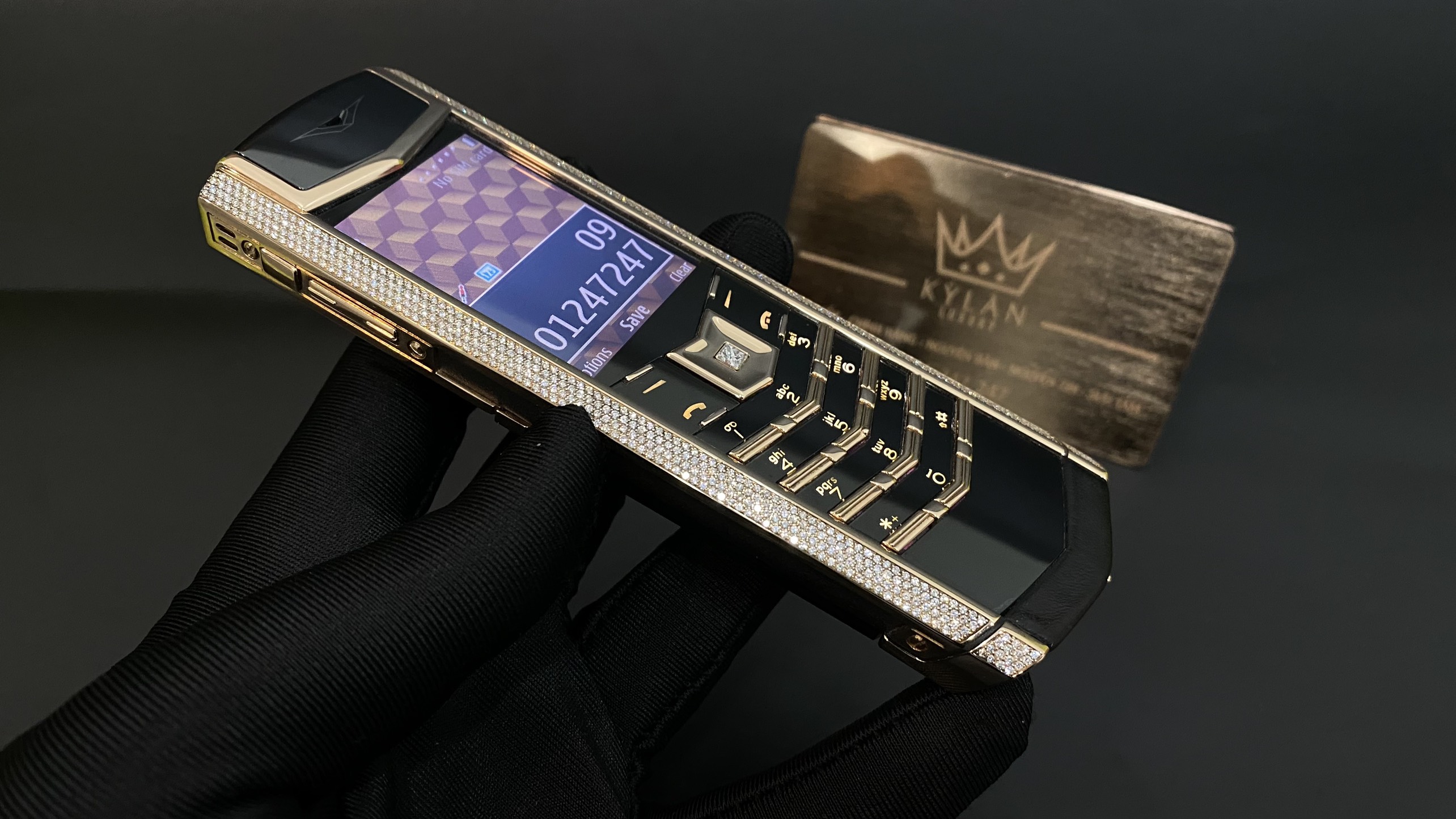 Kỳ Lân Luxury vertu signature s full gold mix diamond 28 cc39a6e6 9aed 4d11 b894 442aeb677684 Vertu Signature S Full Gold Mix Diamond