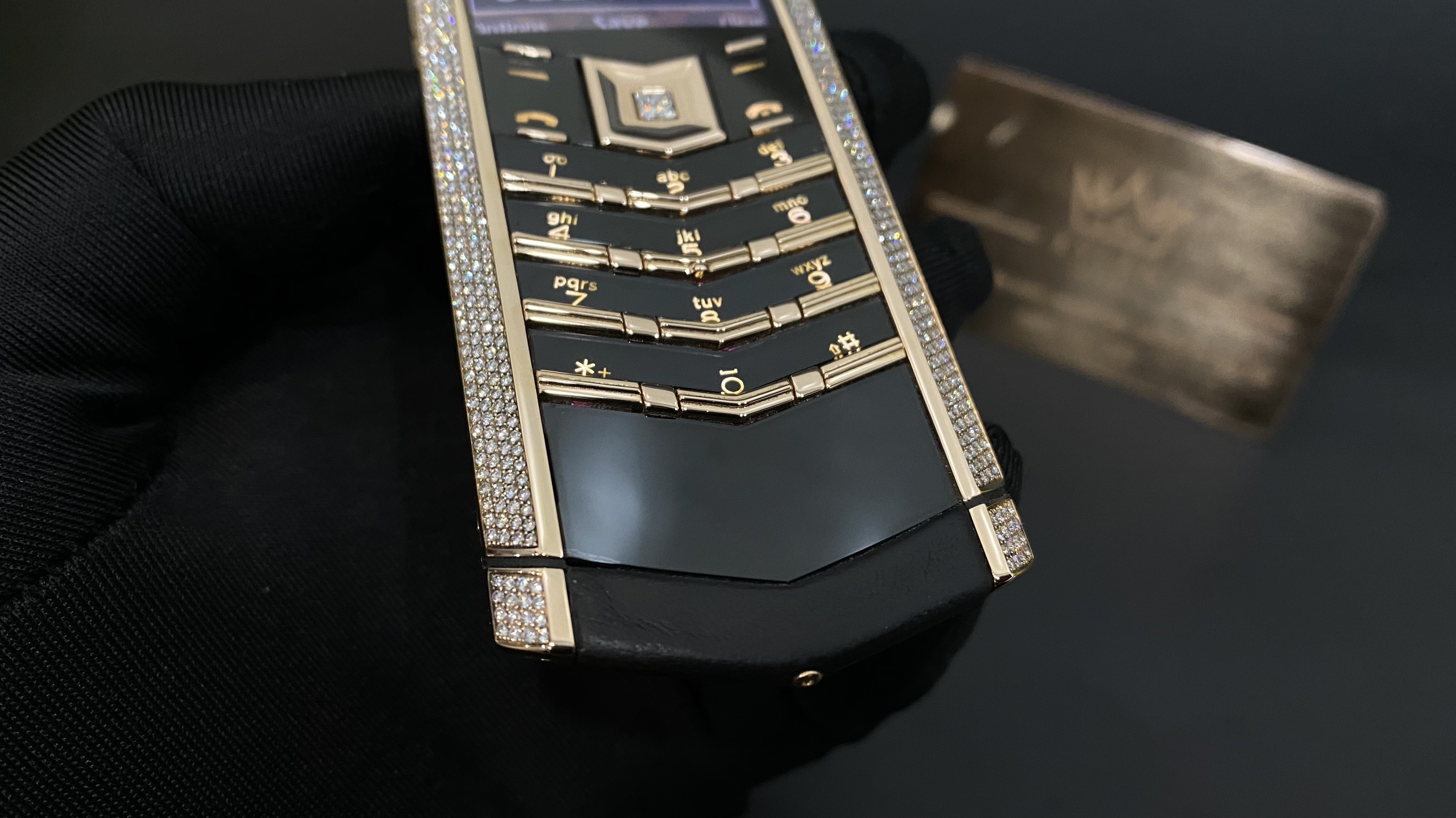 Kỳ Lân Luxury vertu signature s full gold mix diamond 32 dbdbb7f6 ac34 4754 9042 59ea24c6b2e8 Vertu Signature S Full Gold Mix Diamond