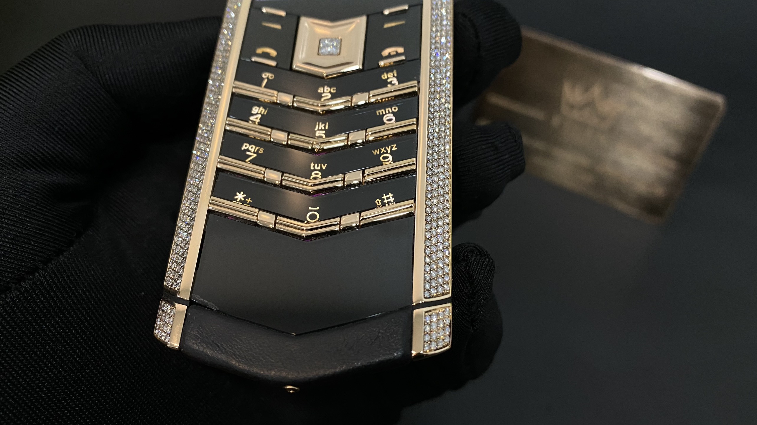 Kỳ Lân Luxury vertu signature s full gold mix diamond 36 4ec96b50 2593 4332 883a 56a0feded591 Vertu Signature S Full Gold Mix Diamond