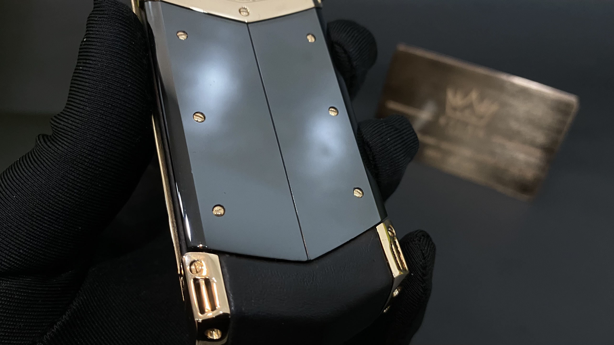 Kỳ Lân Luxury vertu signature s full gold mix diamond 9 4af70620 8a65 4581 8f1f c11add0532c0 Vertu Signature S Full Gold Mix Diamond