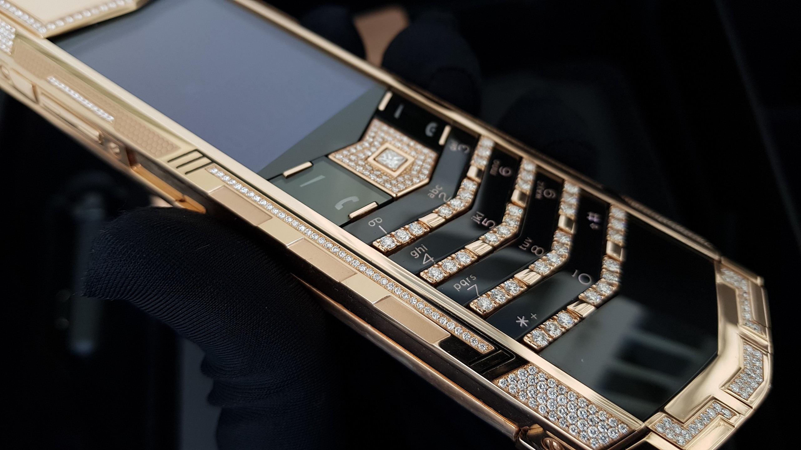 Kỳ Lân Luxury vertu signature s full gold mix diamond alternative 12 Vertu Signature S Full Gold Mix Diamond Alternative