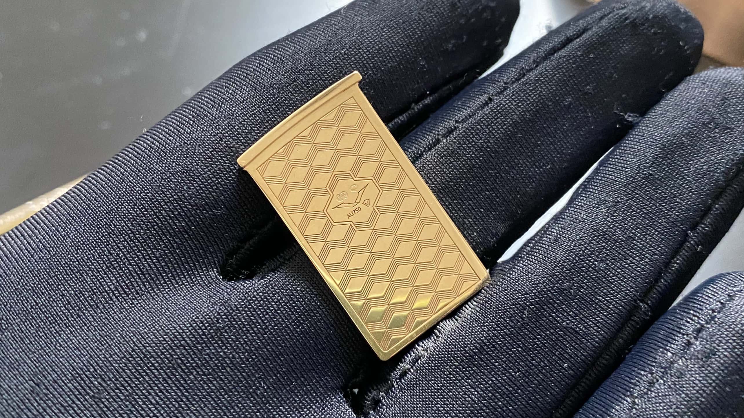 Kỳ Lân Luxury vertu signature s full kim va ng chanh fullbox 2 Vertu Signature S full kim vàng chanh fullbox
