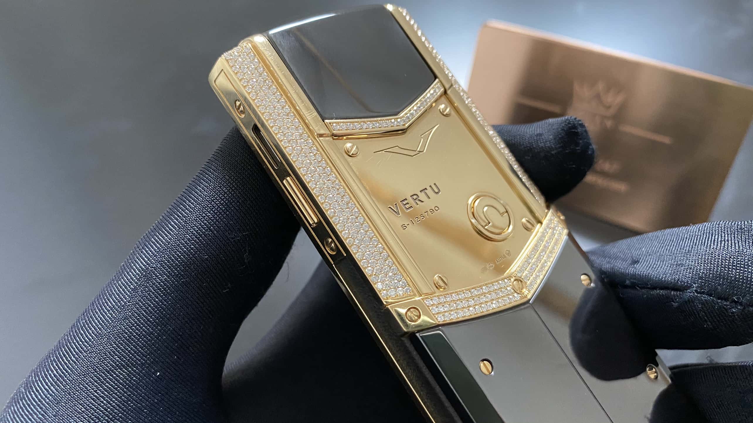 Kỳ Lân Luxury vertu signature s full kim va ng chanh fullbox 21 Vertu Signature S full kim vàng chanh fullbox