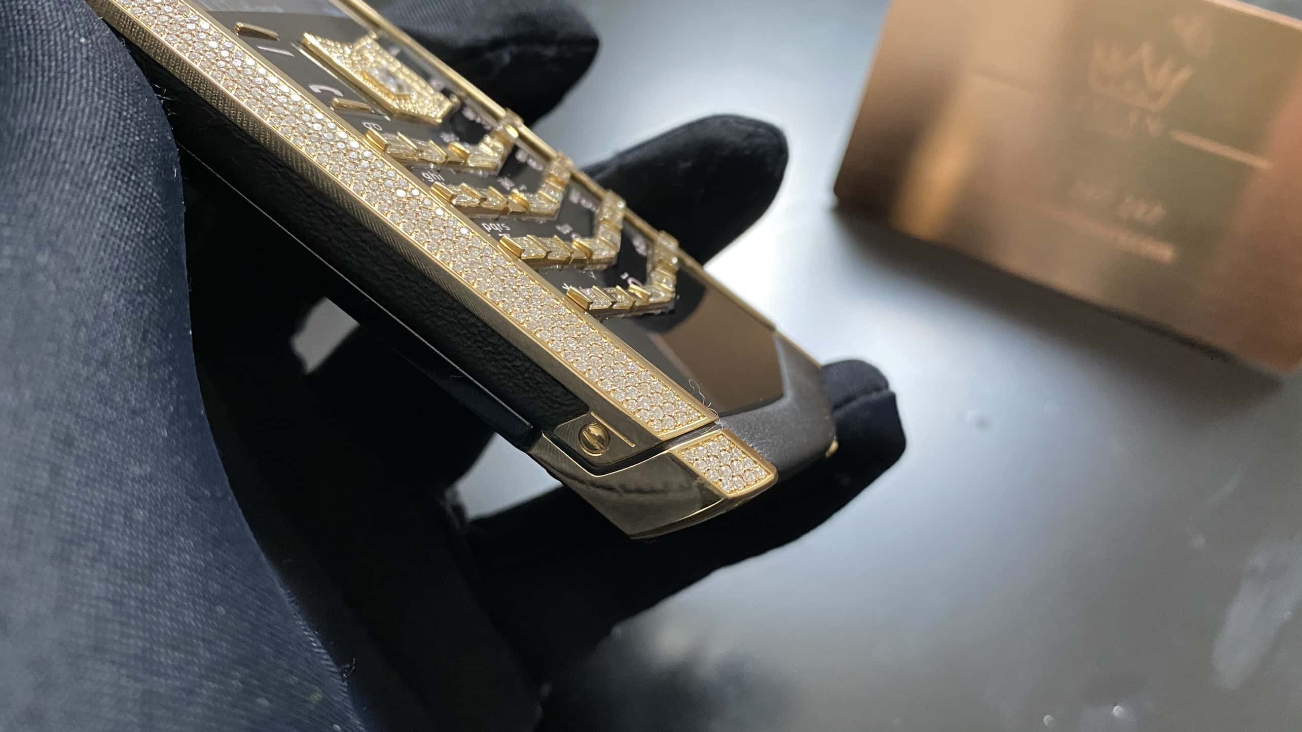 Kỳ Lân Luxury vertu signature s full kim va ng chanh fullbox 34 Vertu Signature S full kim vàng chanh fullbox