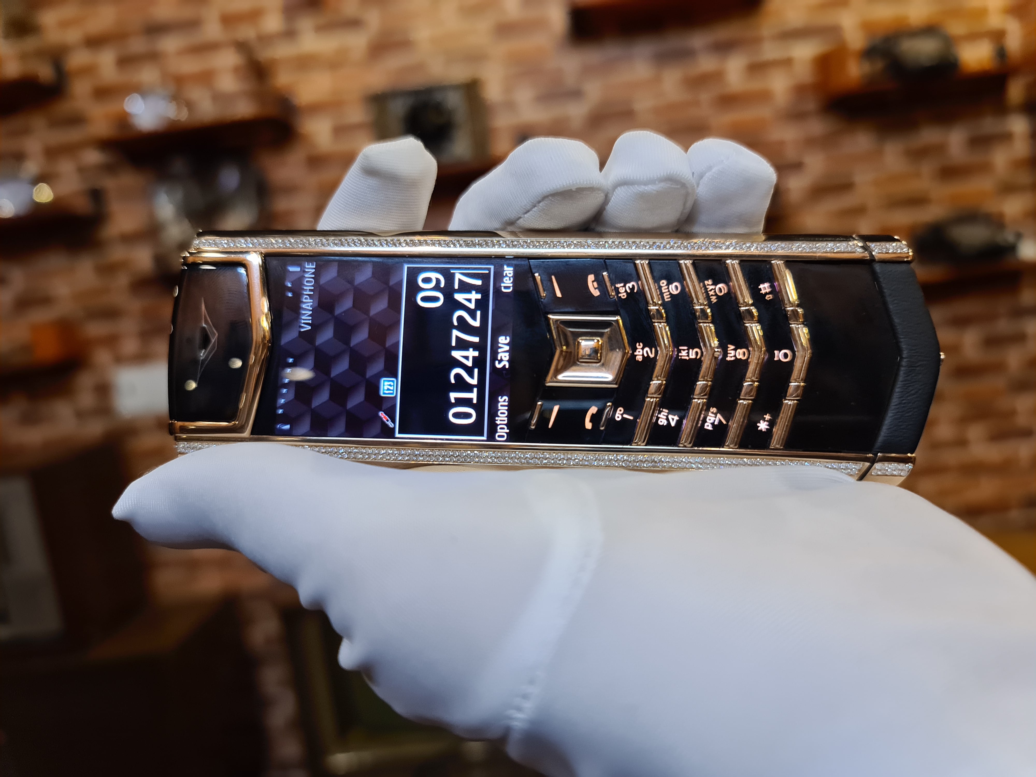 Kỳ Lân Luxury vertu signature s gold vien full kim cuong thien nhien 33 Vertu Signature S Gold viền bán full kim cương thiên nhiên