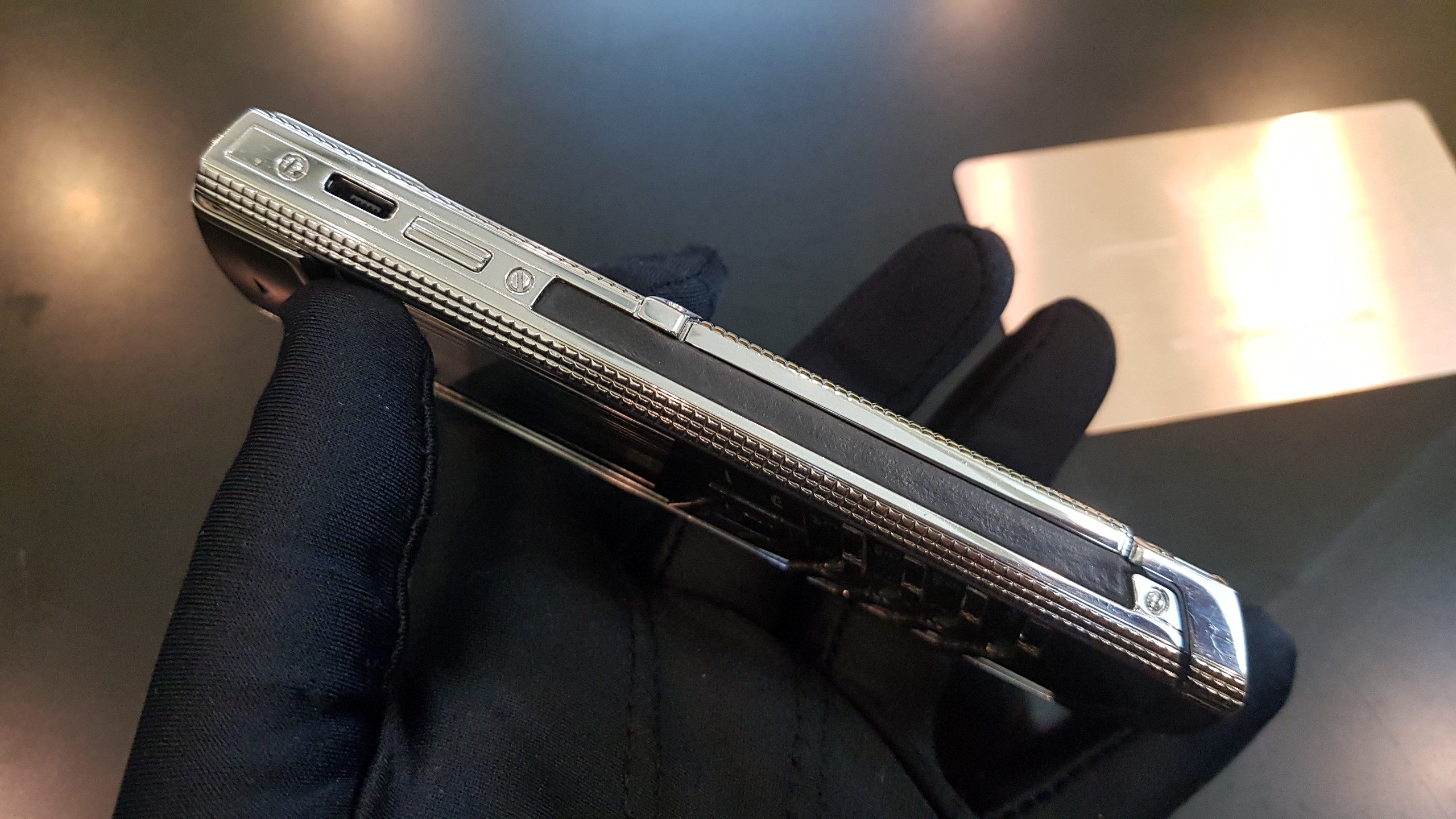 Kỳ Lân Luxury vertu signature s steel cloud de paris 33 Vertu Signature S Steel Clous De Paris