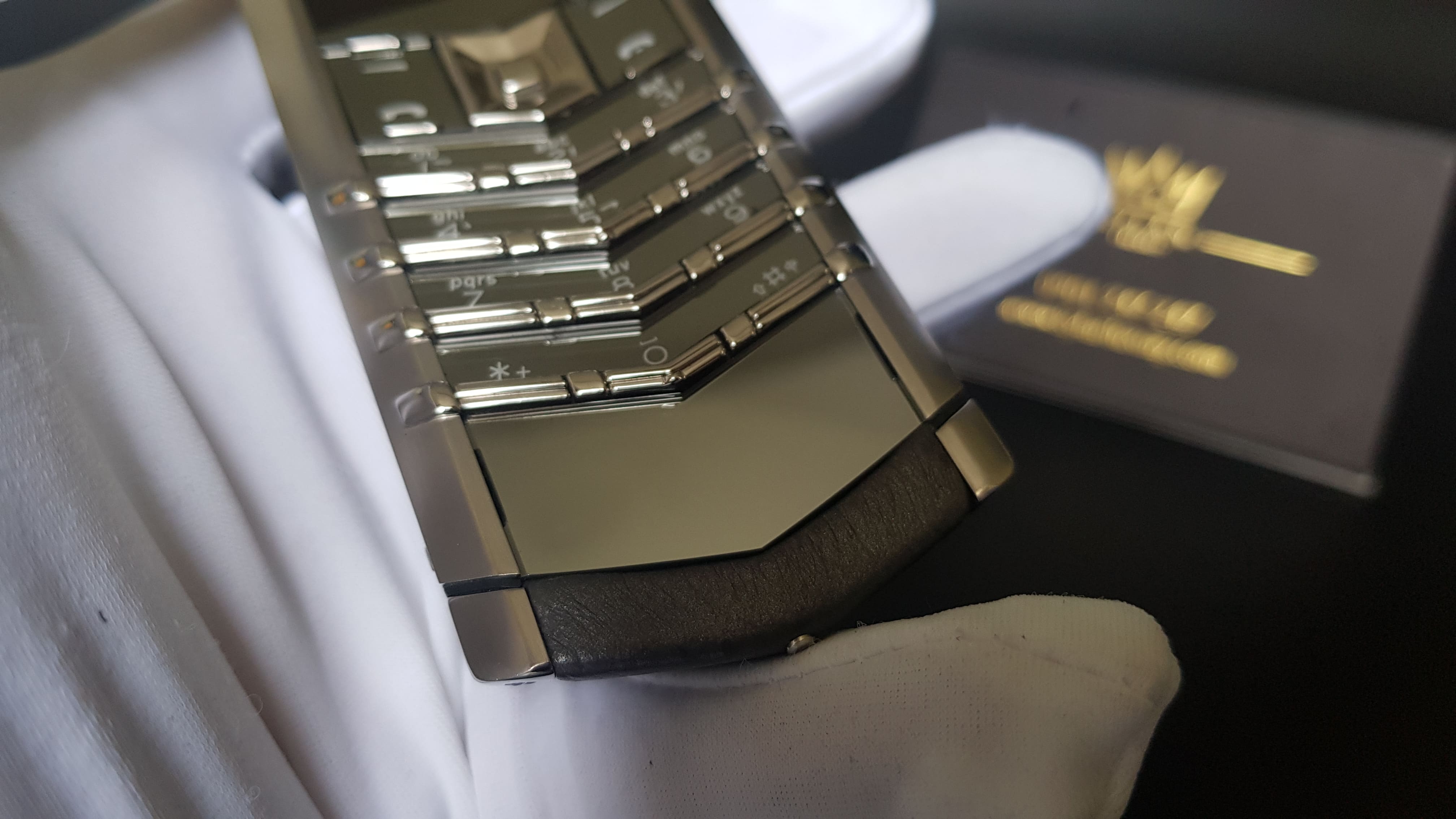 Kỳ Lân Luxury vertu signature s steel da long chuot 8 Vertu Signature S Steel da màu lông chuột