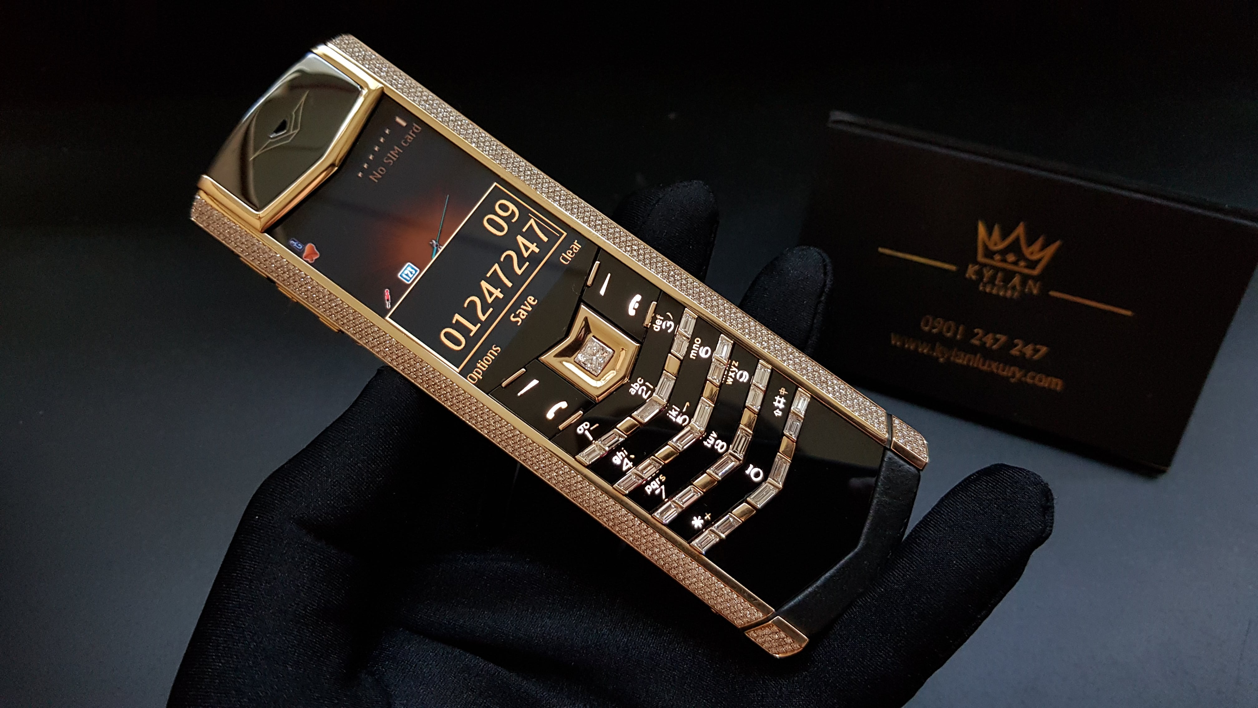 Kỳ Lân Luxury vertu signature s vang khoi dinh full kim cuong 4 4313dfae 3650 406e 9ddf 01f449daf648 Vertu Signature S vàng khối đính full kim cương