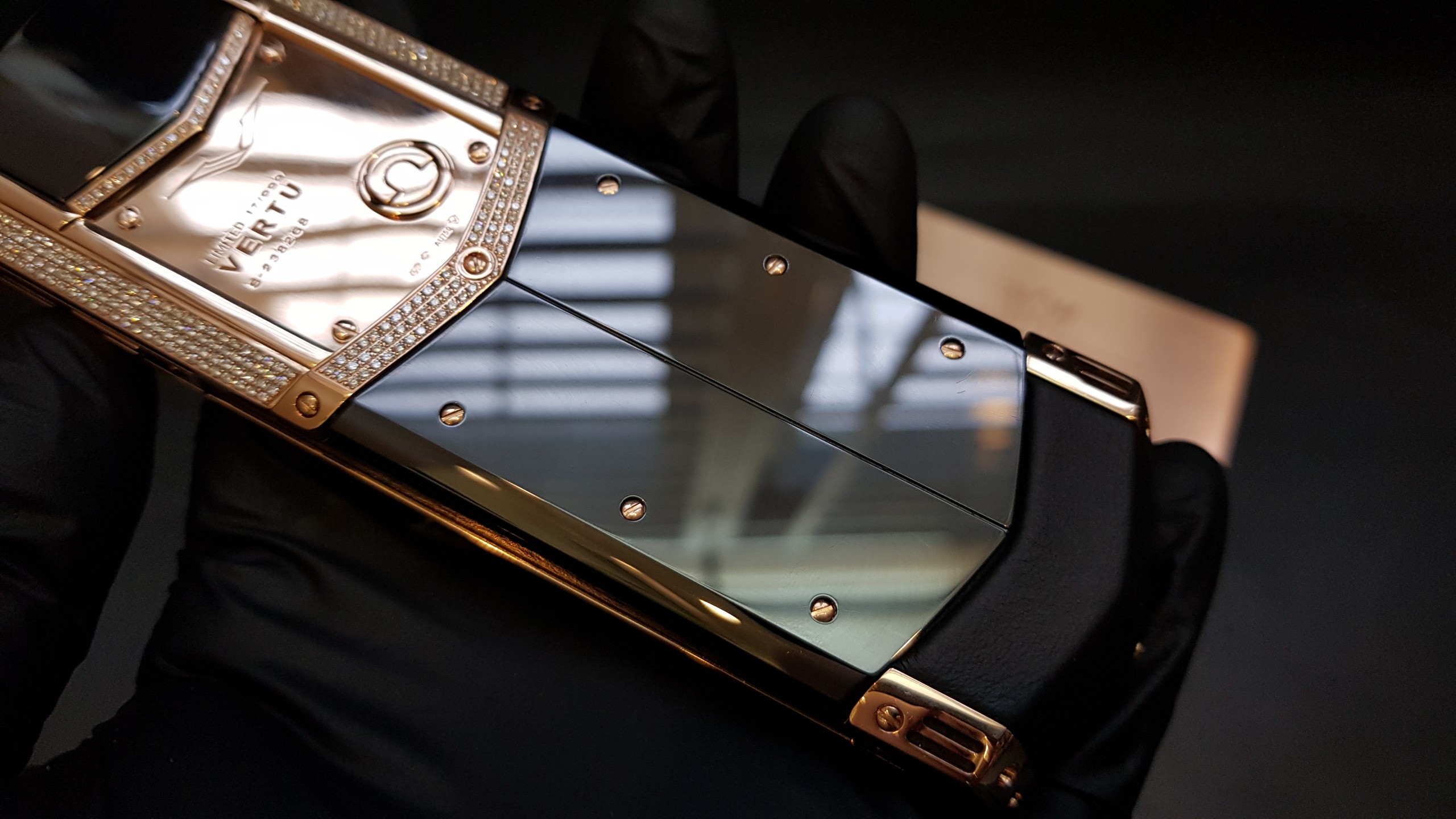 Vertu Signature S Vàng Khối đính full Kim Cương | Kỳ Lân Luxury