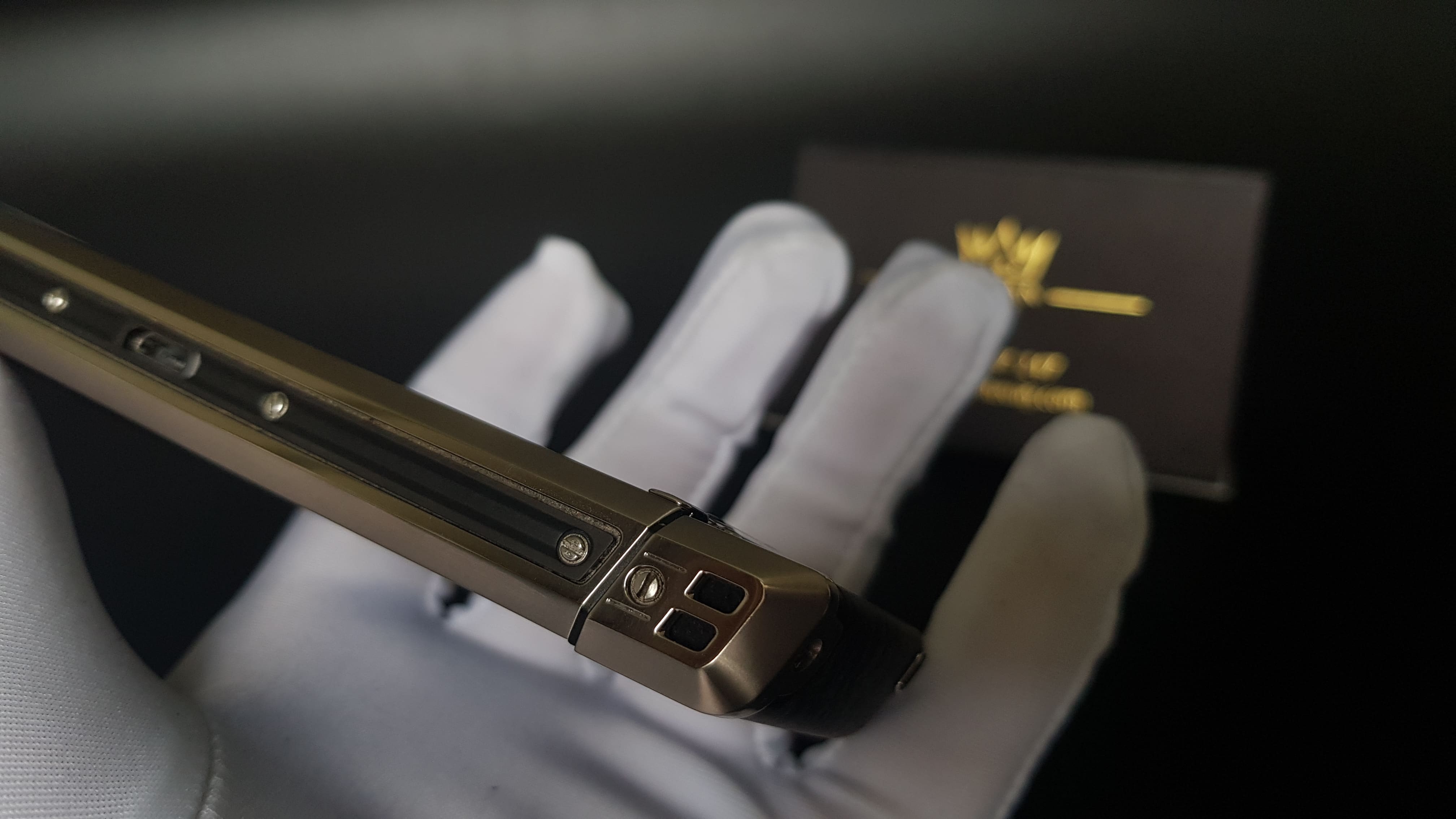 Kỳ Lân Luxury vertu ti touch cam ung dang cap 19 Vertu ti touch cảm ứng uy quyền đẳng cấp