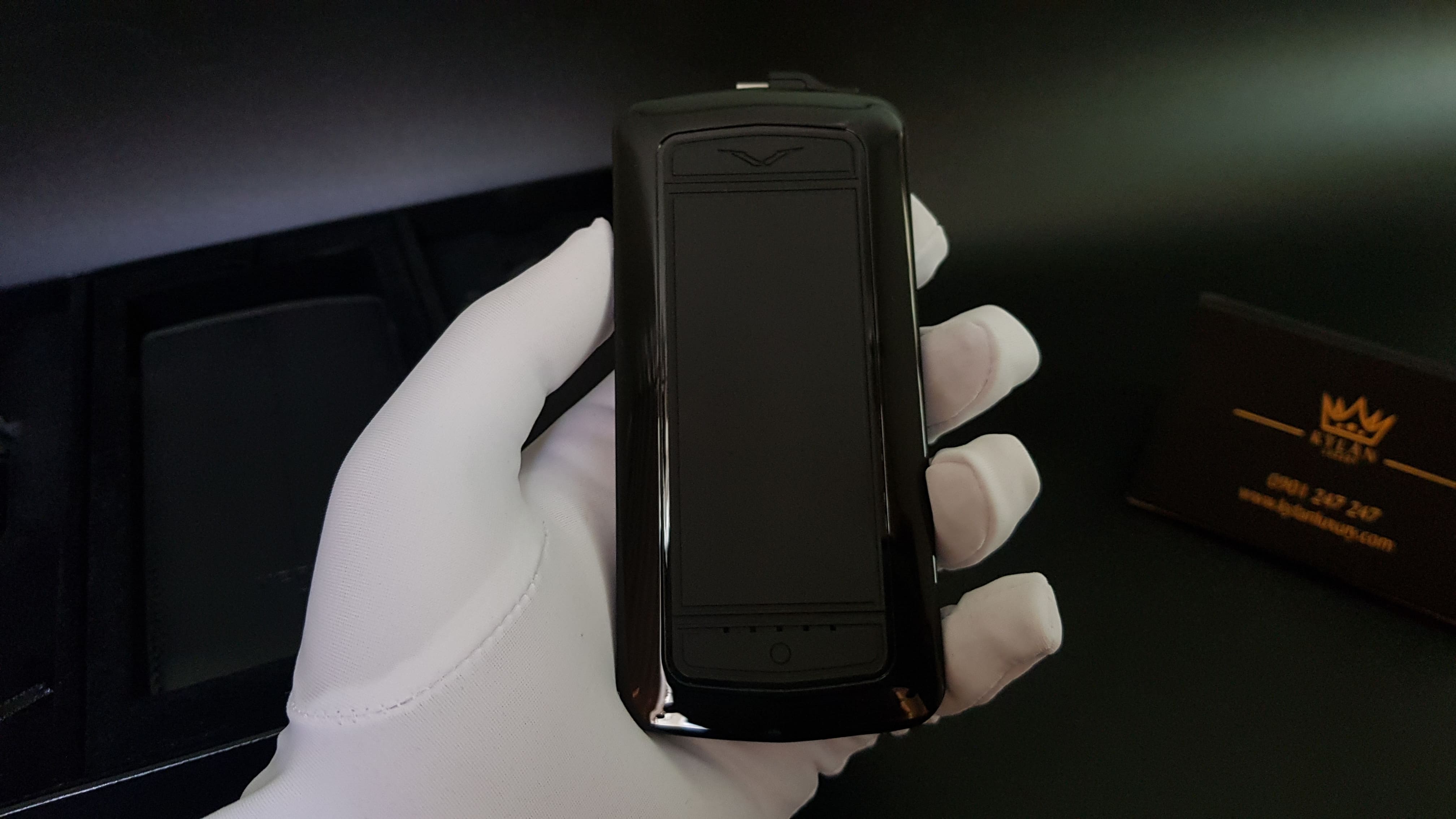 Kỳ Lân Luxury vertu touch ti mix diem vang fullbox 5 Vertu Touch Ti mix điểm vàng fullbox new mới