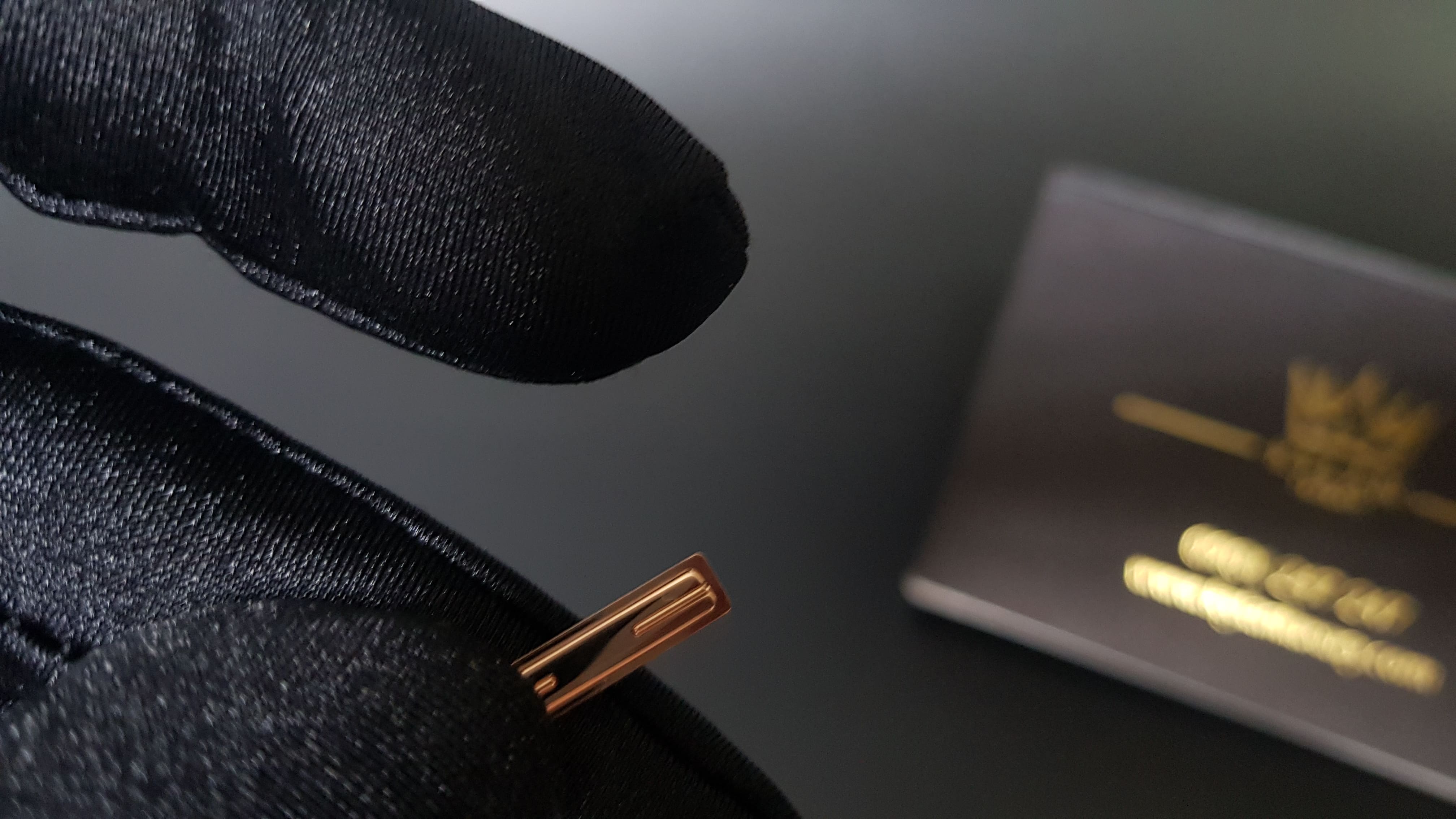 Kỳ Lân Luxury vo vertu signature s vang hong 23 Vỏ Vertu vàng khối 18k - Vàng 750 hồng