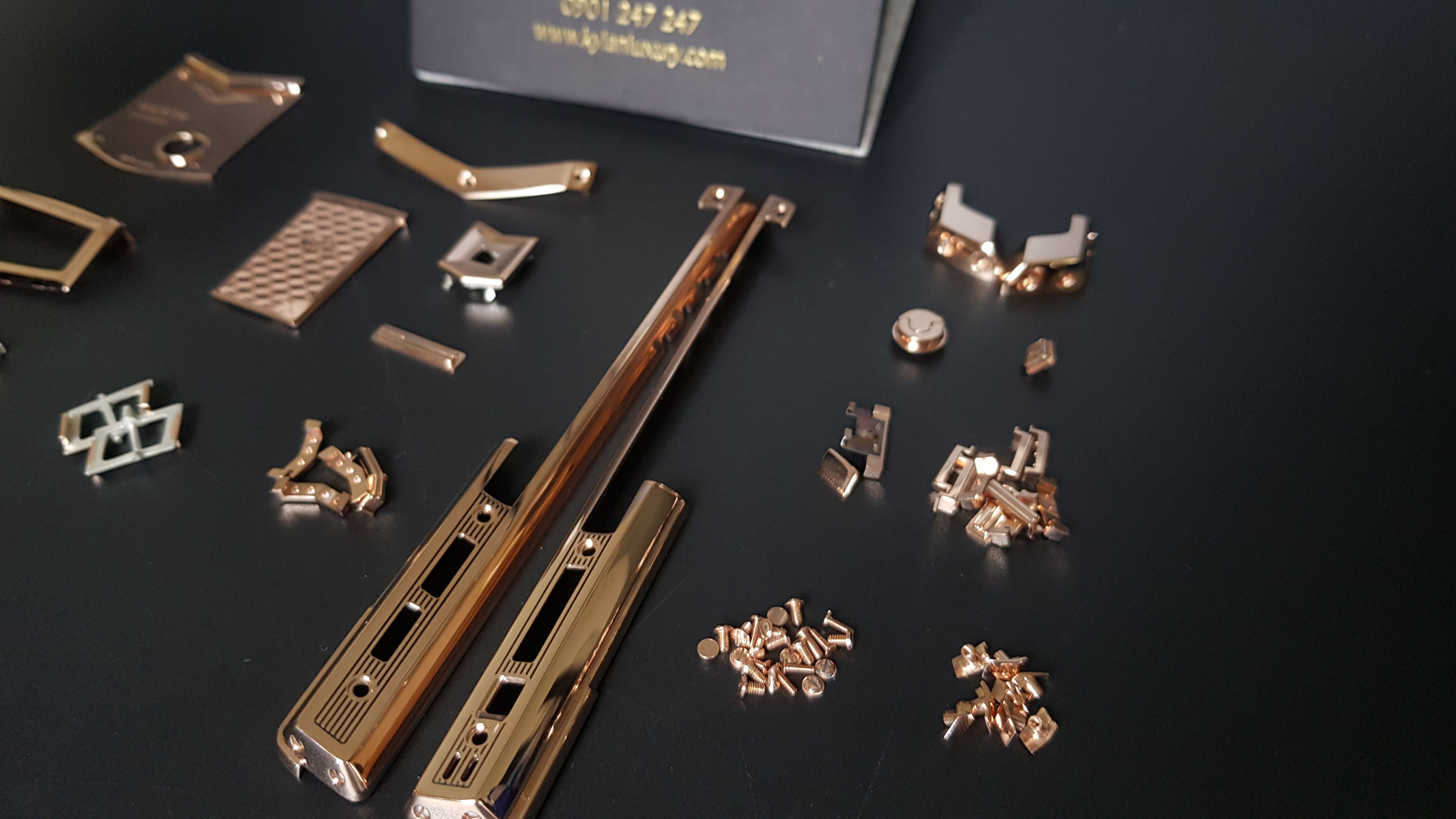 Kỳ Lân Luxury vo vertu signature s vang hong 49 Vỏ Vertu vàng khối 18k - Vàng 750 hồng