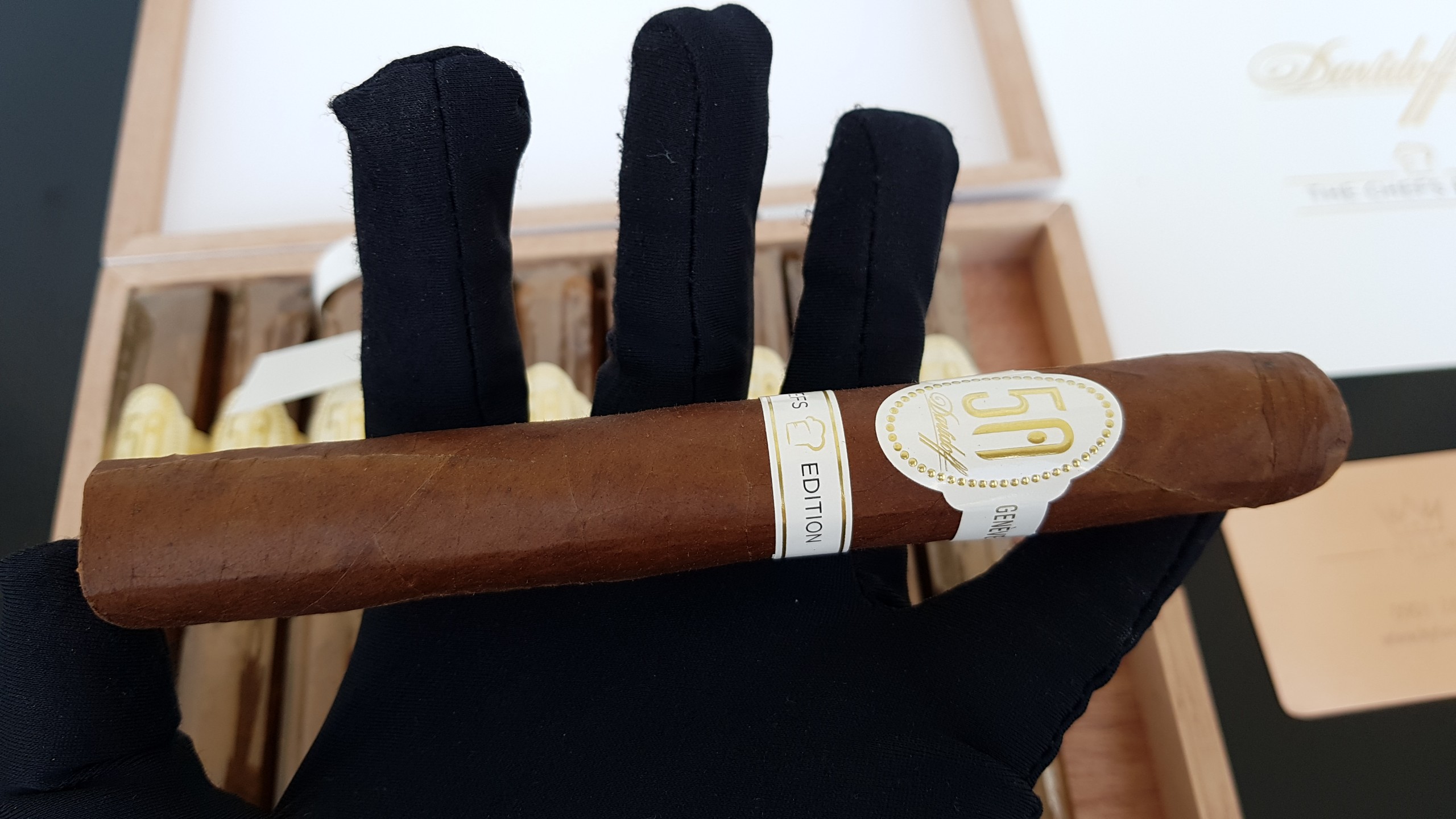 Kỳ Lân Luxury xi ga davidoff ba n ki nie m 50 na m 30 Xì gà Davidoff Chef's Edition 50th Anniversary - Cigar của thượng lưu