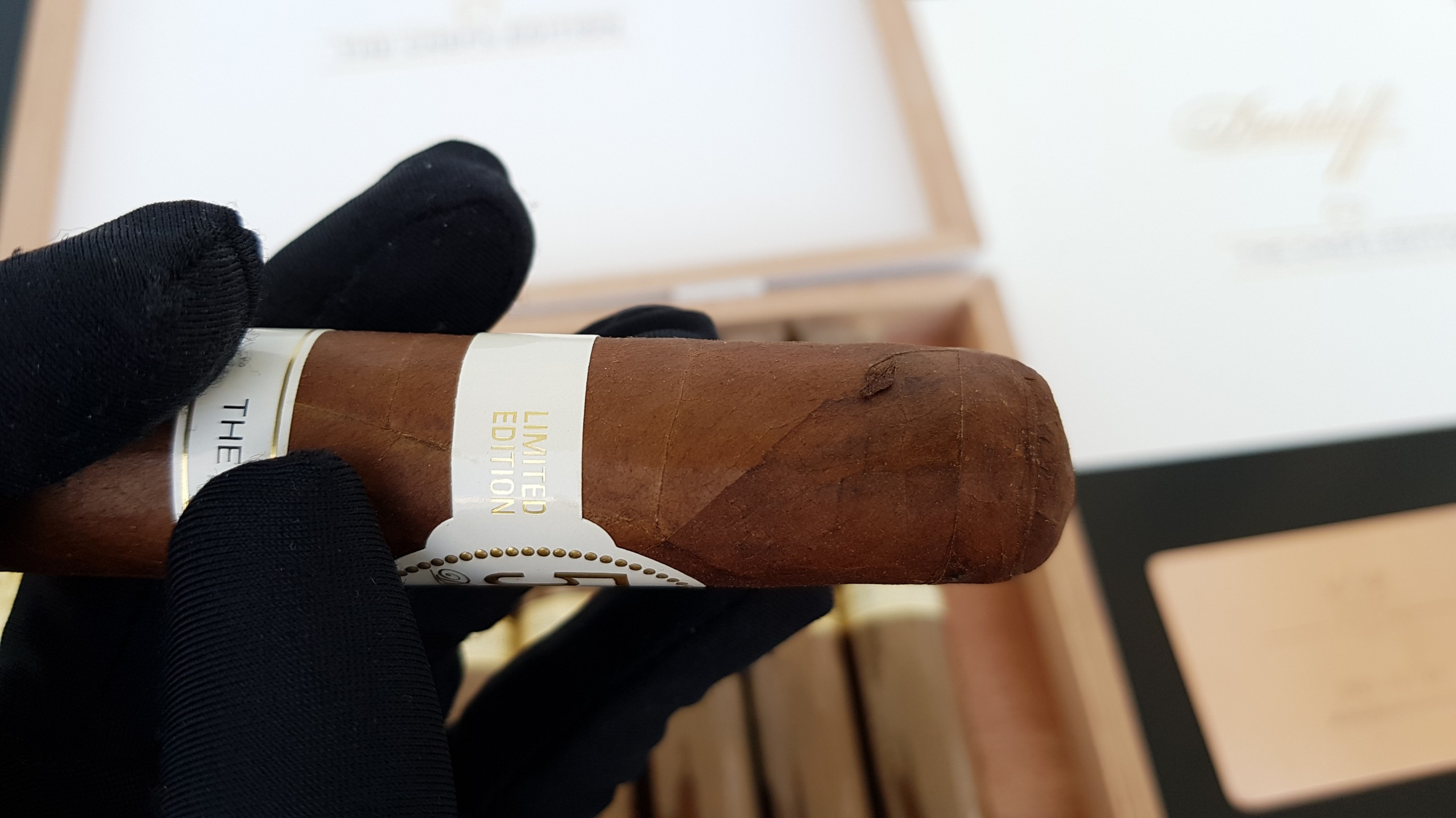 Kỳ Lân Luxury xi ga davidoff ba n ki nie m 50 na m 34 Xì gà Davidoff Chef's Edition 50th Anniversary - Cigar của thượng lưu